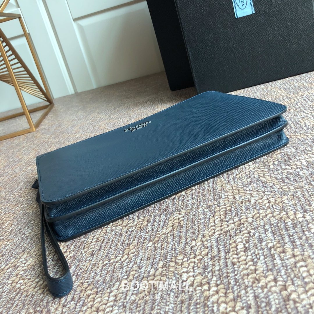 Prada Saffiano Calfskin Clutch Bag with Wrist Strap and Card Slot Detail 프라다 사피아노 카프스킨 손목스트랩 카드슬롯 클러치 2VF019 26cm 7