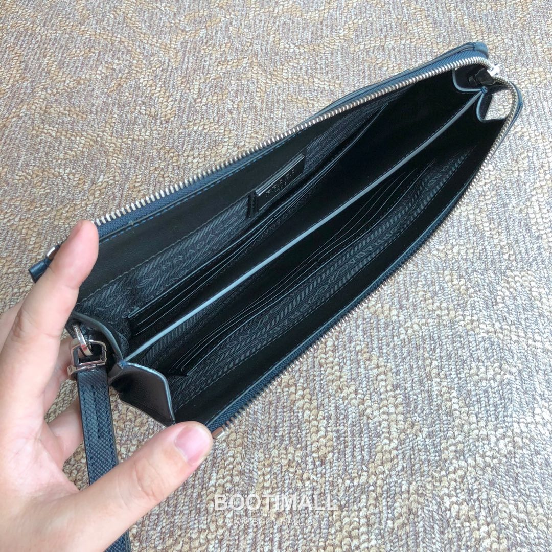 Prada Saffiano Calfskin Clutch Bag with Wrist Strap and Card Slot Detail 프라다 사피아노 카프스킨 손목스트랩 카드슬롯 클러치 2VF019 26cm 8
