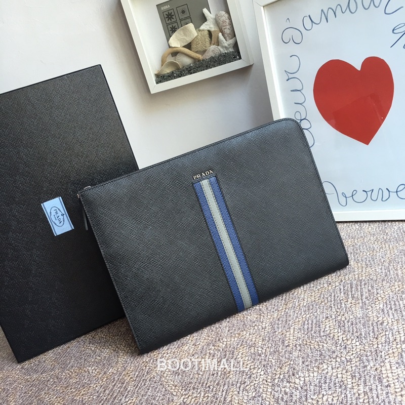 Prada Crossgrain Calfskin Clutch Bag with L-Shaped Zip and Metal Logo Detail 프라다 크로스그레인 카프스킨 L지퍼 메탈로고 클러치 2VN003 33cm 2