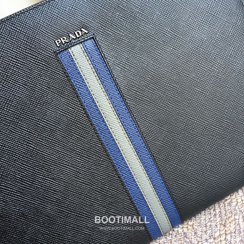 Prada Crossgrain Calfskin Clutch Bag with L-Shaped Zip and Metal Logo Detail 프라다 크로스그레인 카프스킨 L지퍼 메탈로고 클러치 2VN003 33cm 3