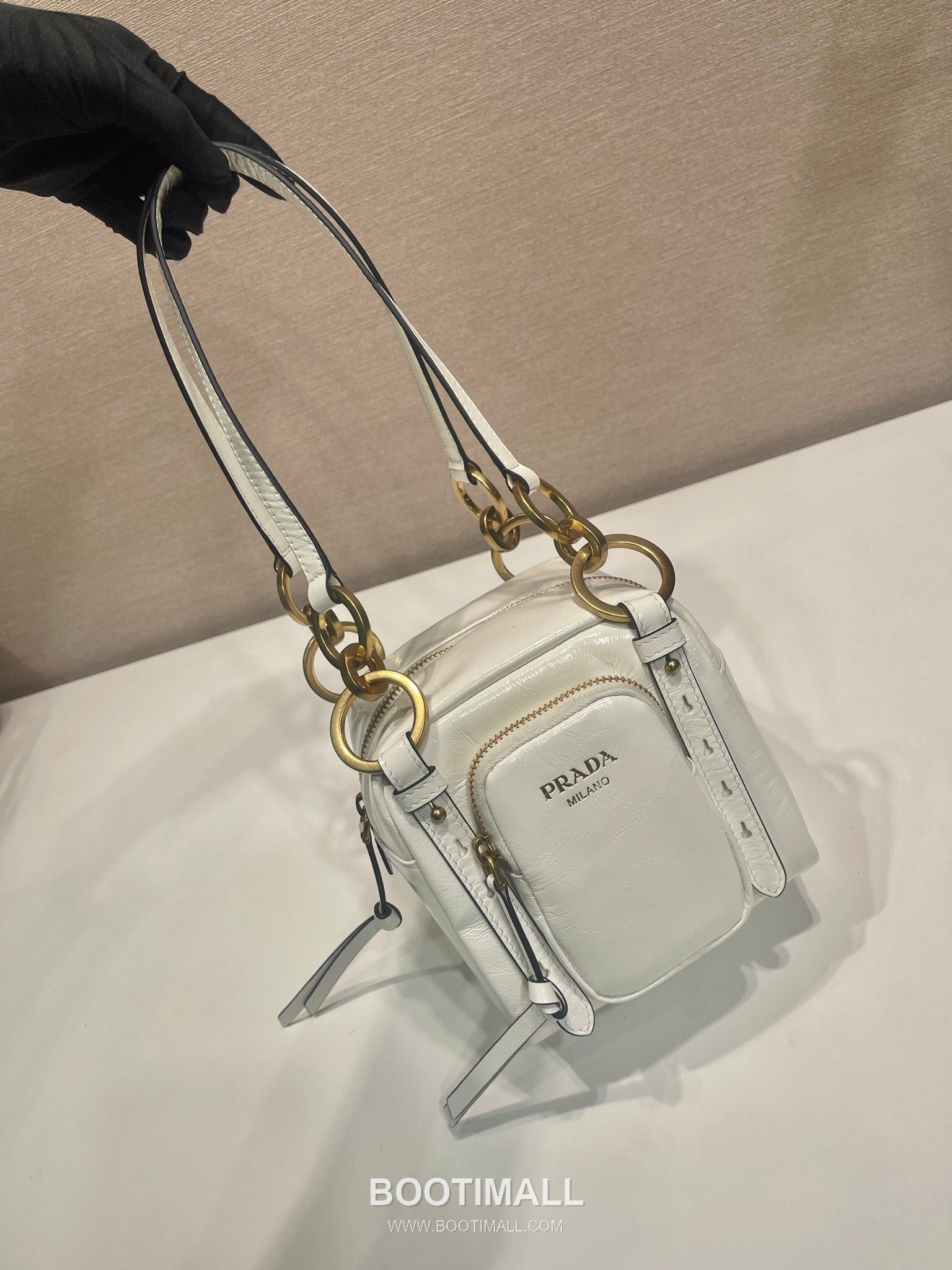 Prada Oiled Wax Calfskin Mini Top Handle Bag with Vintage Metal Hardware and Zip Pocket Detail 프라다 오일왁스 카프스킨 빈티지메탈 지퍼포켓 미니 토트백 1BB137 14cm 2