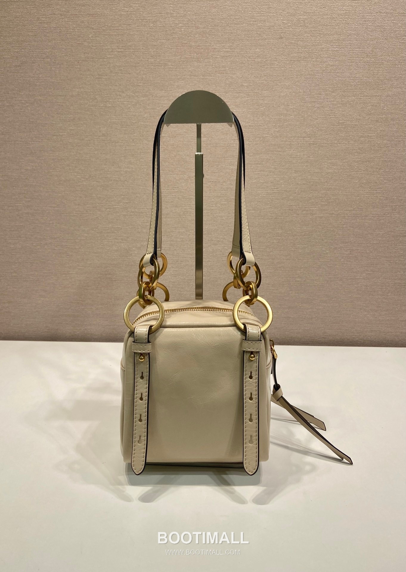 Prada Oiled Wax Calfskin Mini Top Handle Bag with Vintage Metal Hardware and Zip Pocket Detail 프라다 오일왁스 카프스킨 빈티지메탈 지퍼포켓 미니 토트백 1BB137 14cm 5