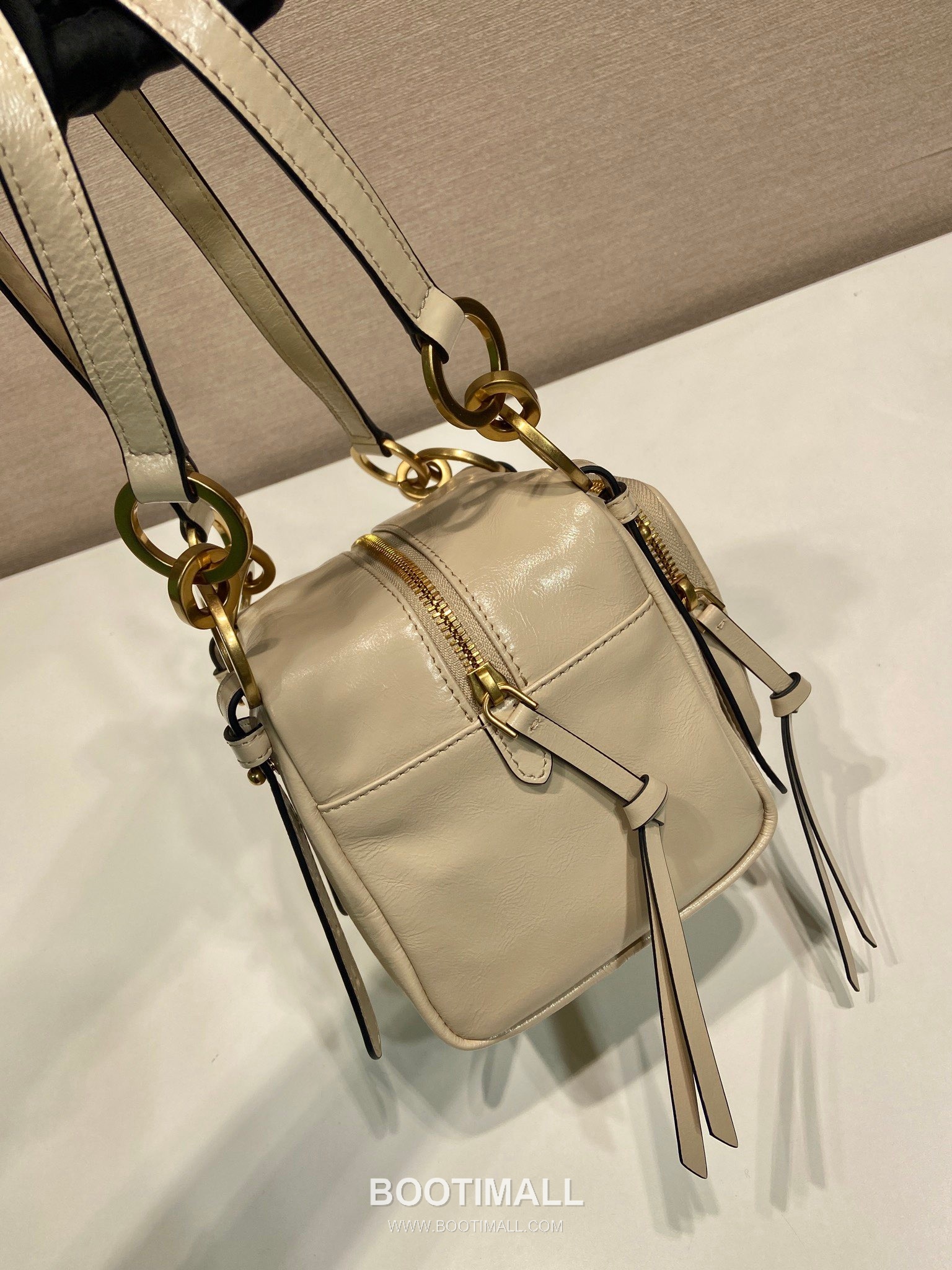 Prada Oiled Wax Calfskin Mini Top Handle Bag with Vintage Metal Hardware and Zip Pocket Detail 프라다 오일왁스 카프스킨 빈티지메탈 지퍼포켓 미니 토트백 1BB137 14cm 6