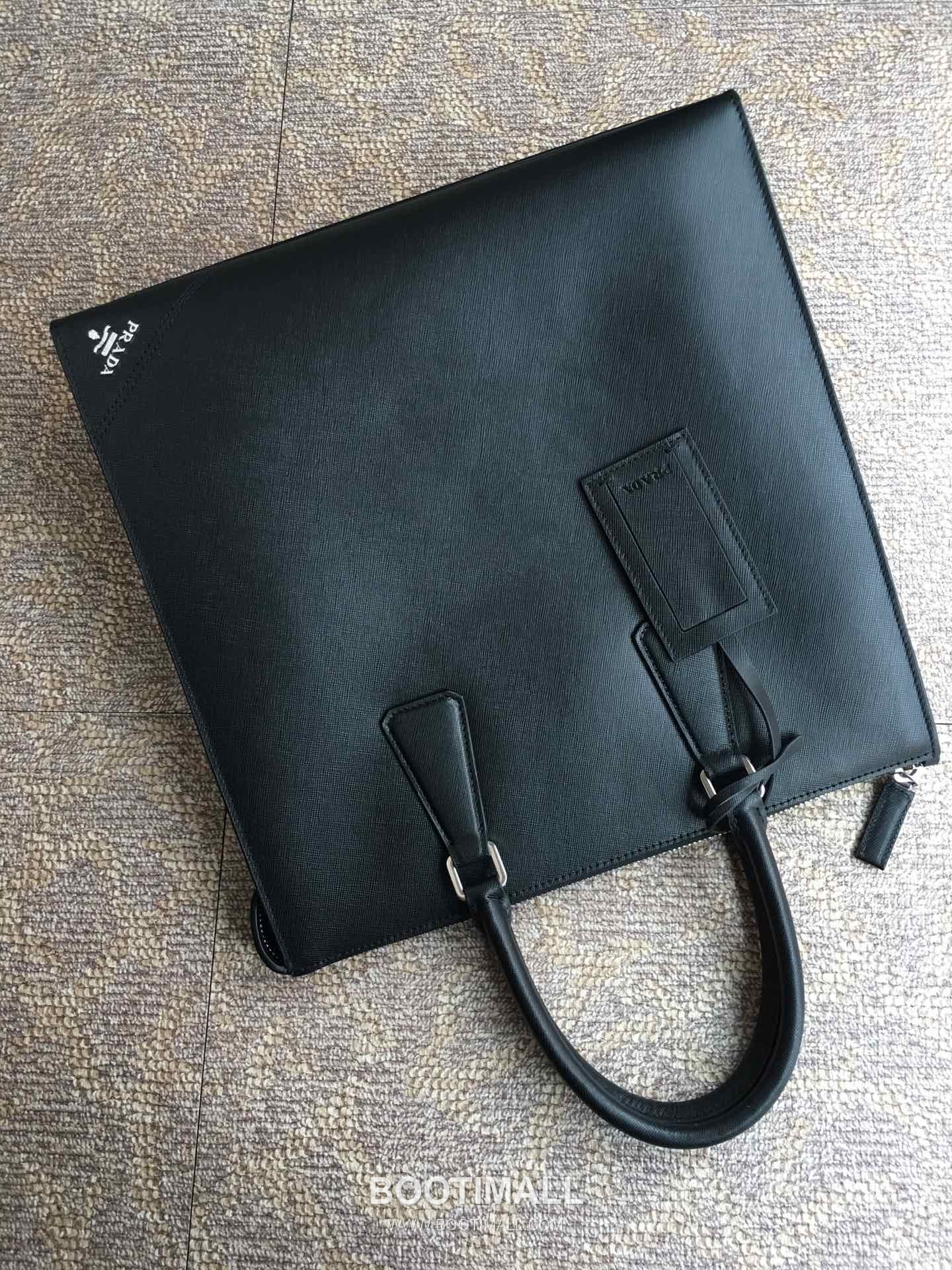 Prada Crossgrain Calfskin Tote Bag with Triangle Logo Detail 프라다 크로스그레인 카프스킨 삼각로고 토트백 1079 34cm 4