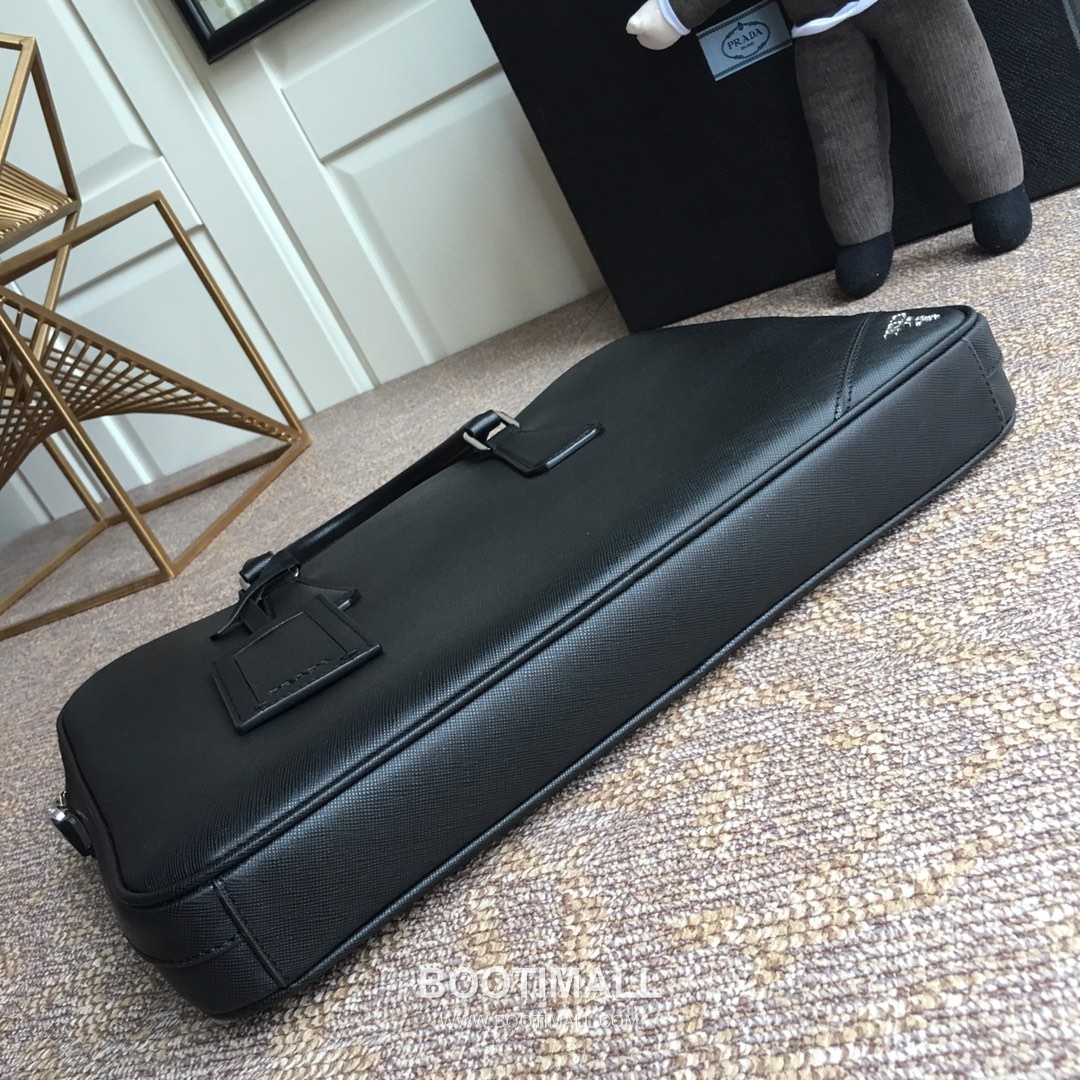 Prada Crossgrain Calfskin Slim Clutch Bag with Triangle Logo Detail 프라다 크로스그레인 카프스킨 슬림 삼각로고 클러치 0368 36.5cm 5