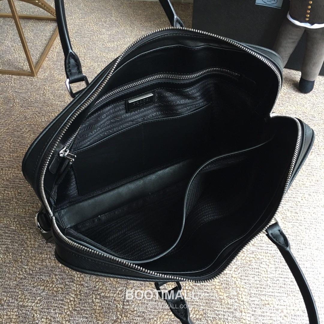 Prada Crossgrain Calfskin Slim Clutch Bag with Triangle Logo Detail 프라다 크로스그레인 카프스킨 슬림 삼각로고 클러치 0368 36.5cm 7