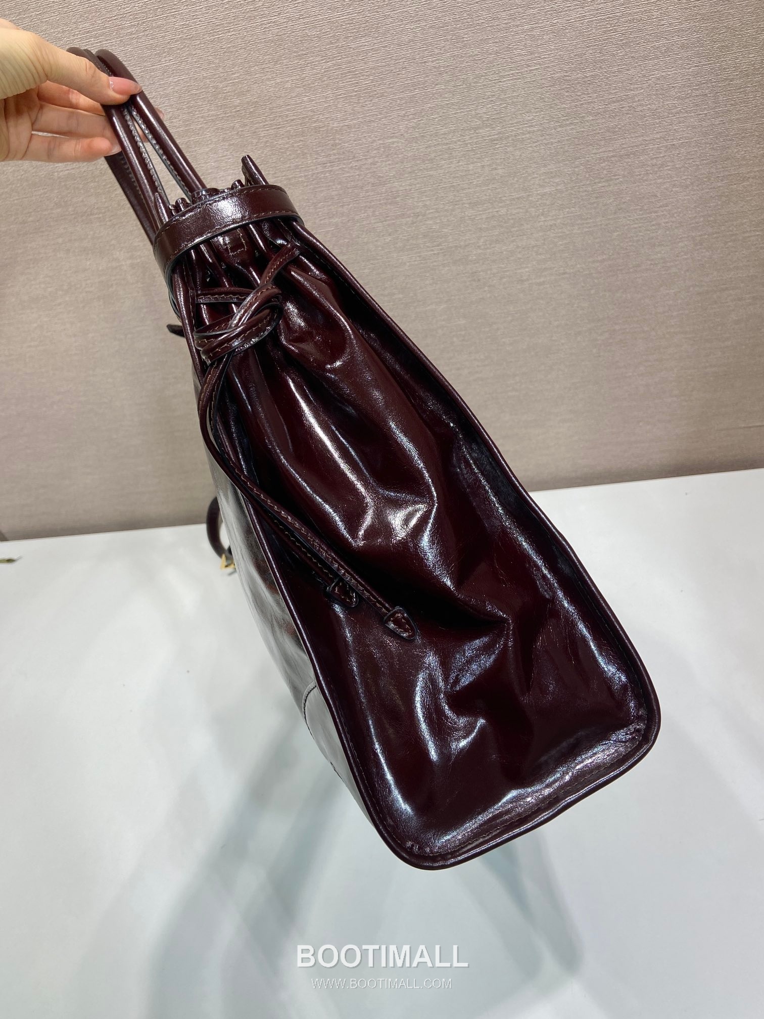 Prada LusSolf Oiled Wax Calfskin Tote Bag with Detachable Strap and Vintage Finish 프라다 루솔프 오일왁스 카프스킨 탈부착스트랩 빈티지 토트백 1BA439 42cm 5