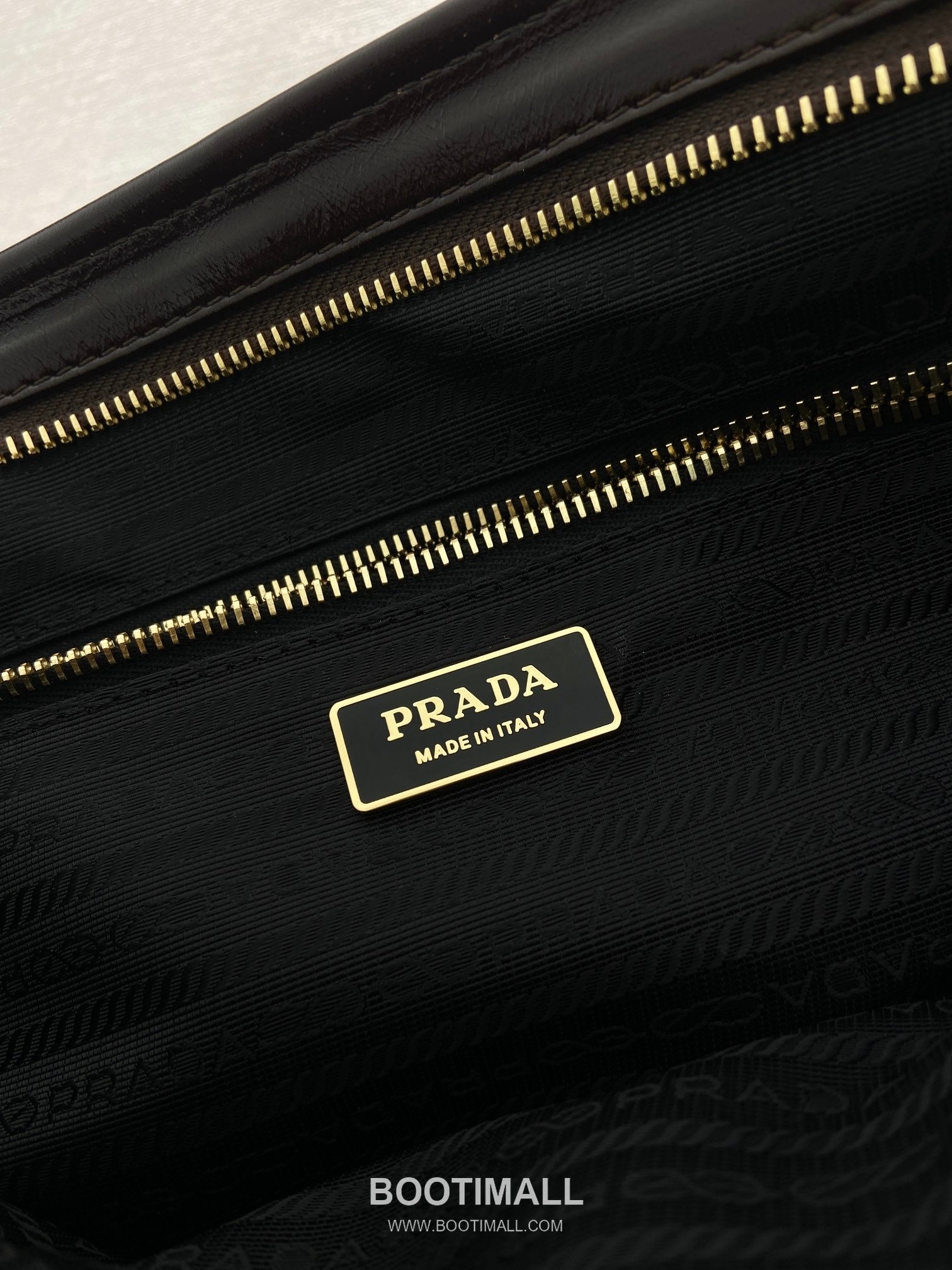 Prada LusSolf Oiled Wax Calfskin Tote Bag with Detachable Strap and Vintage Finish 프라다 루솔프 오일왁스 카프스킨 탈부착스트랩 빈티지 토트백 1BA439 42cm 9