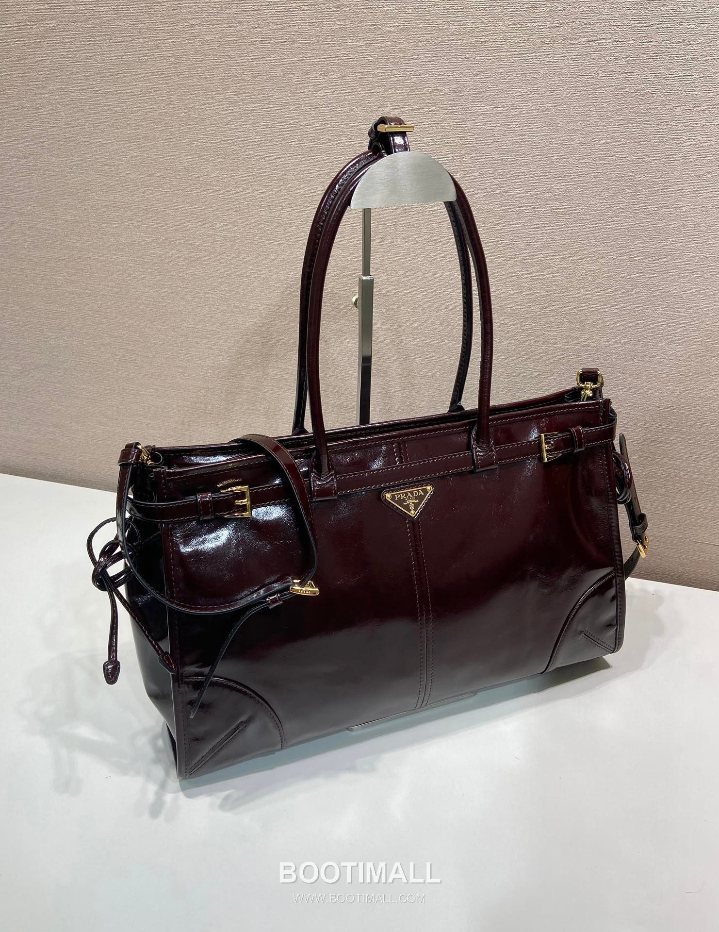 Prada LusSolf Oiled Wax Calfskin Tote Bag with Detachable Strap and Vintage Finish 프라다 루솔프 오일왁스 카프스킨 탈부착스트랩 빈티지 토트백 1BA433 38cm 2