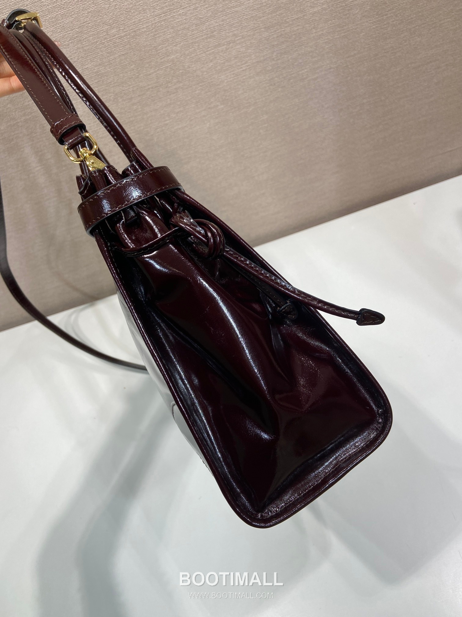 Prada LusSolf Oiled Wax Calfskin Tote Bag with Detachable Strap and Vintage Finish 프라다 루솔프 오일왁스 카프스킨 탈부착스트랩 빈티지 토트백 1BA433 38cm 5