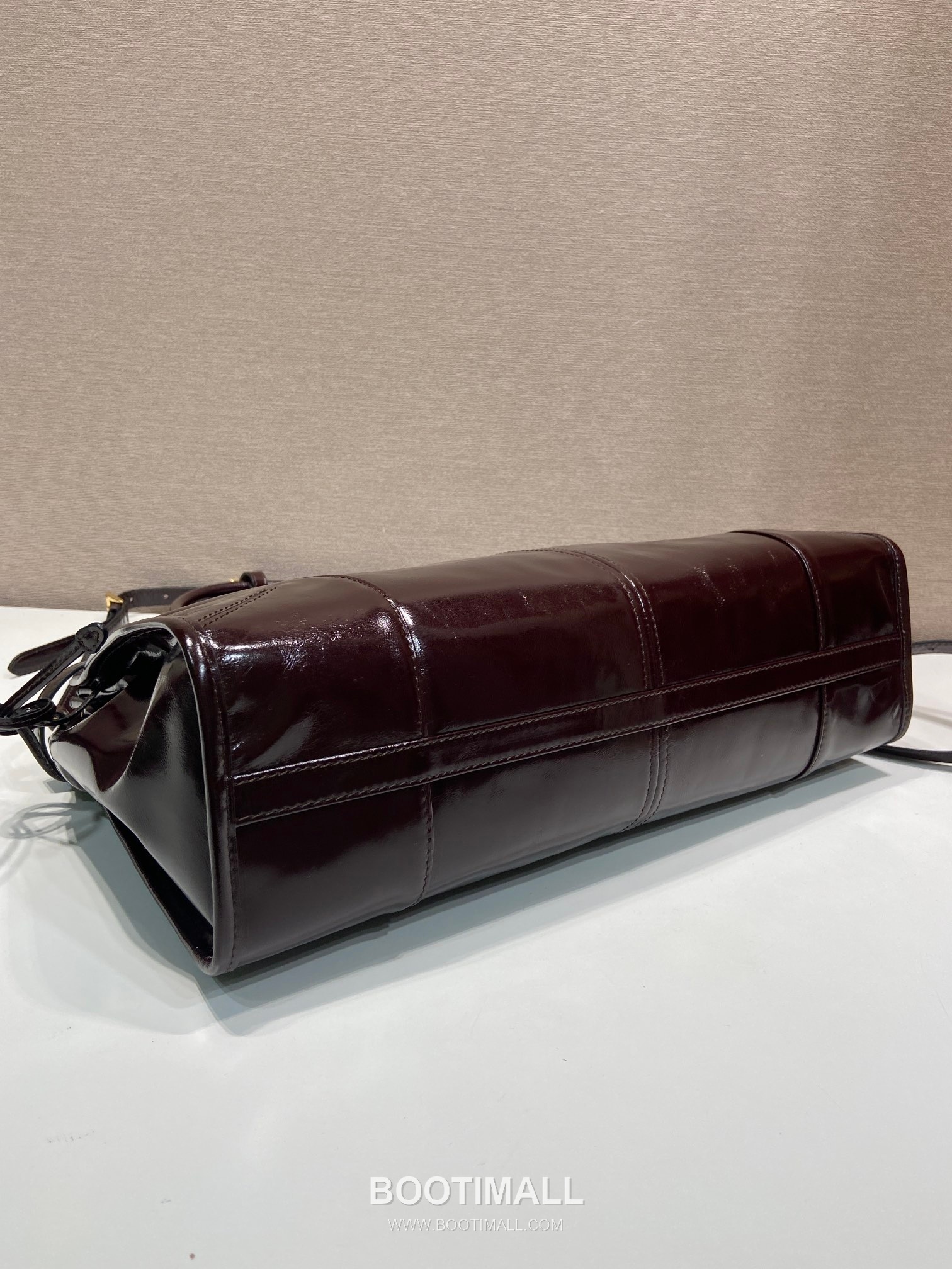 Prada LusSolf Oiled Wax Calfskin Tote Bag with Detachable Strap and Vintage Finish 프라다 루솔프 오일왁스 카프스킨 탈부착스트랩 빈티지 토트백 1BA433 38cm 6