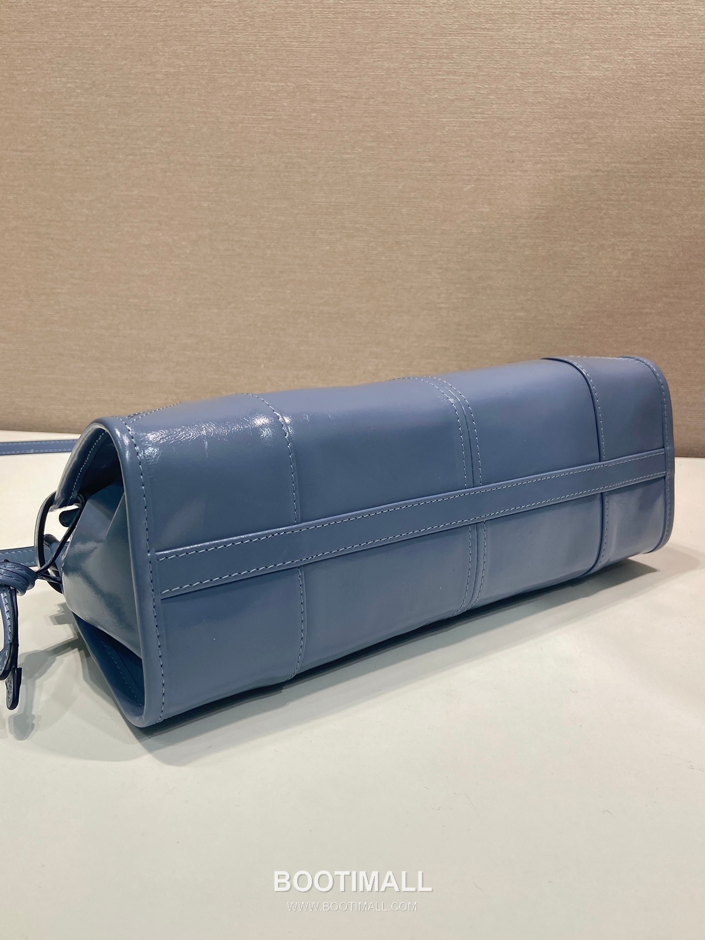 Prada LusSolf Oiled Wax Calfskin Tote Bag with Detachable Strap and Vintage Finish 프라다 루솔프 오일왁스 카프스킨 탈부착스트랩 빈티지 토트백 1BA426 32cm 6