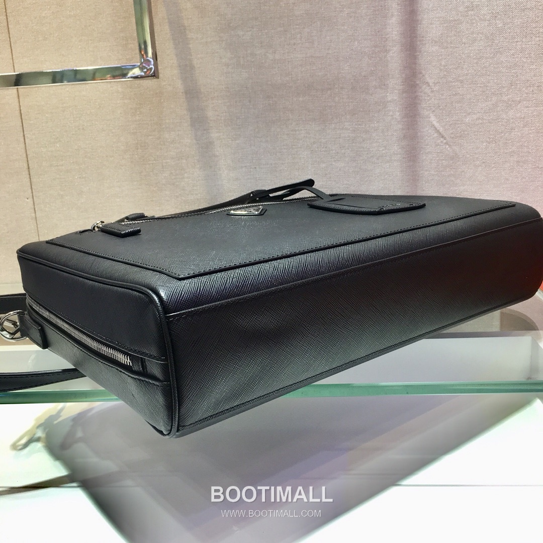 Prada Saffiano Calfskin Briefcase with Dual Handle and Zip Compartment Detail 프라다 사피아노 카프스킨 더블핸들 지퍼컴파트먼트 브리프케이스 2VE016 38cm 4