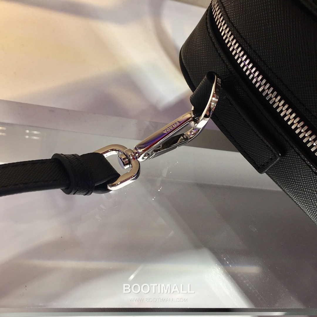 Prada Saffiano Calfskin Briefcase with Dual Handle and Zip Compartment Detail 프라다 사피아노 카프스킨 더블핸들 지퍼컴파트먼트 브리프케이스 2VE016 38cm 7