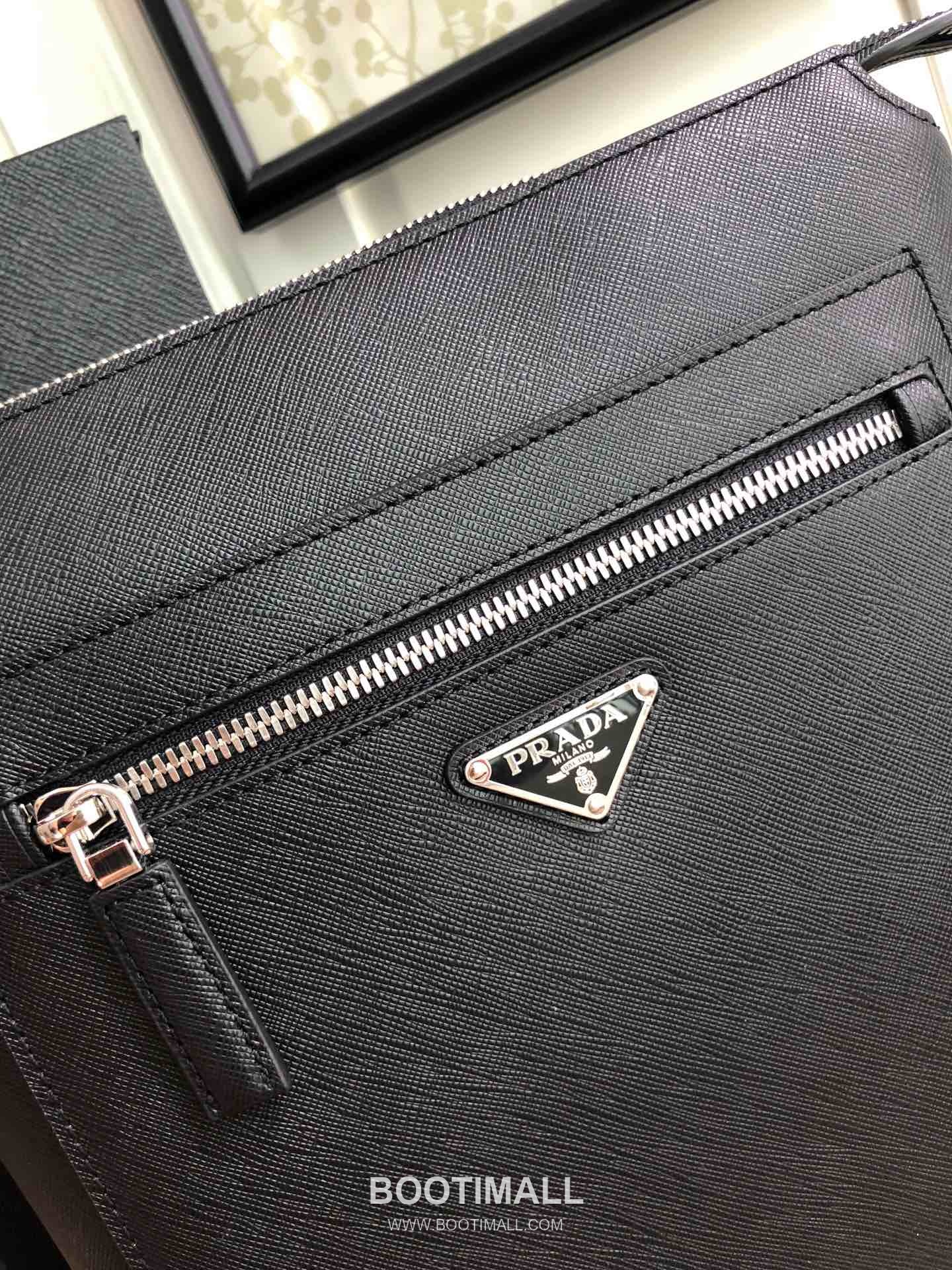Prada Saffiano Calfskin Crossbody Bag with Front Zip Pocket and Multi Compartment Detail 프라다 사피아노 카프스킨 프론트지퍼 멀티수납 크로스백 2VG062 26cm 2