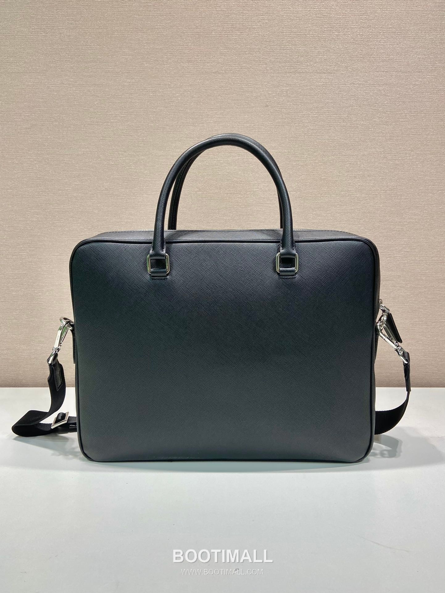Prada Saffiano Calfskin Briefcase with Front Pocket and Detachable Strap Detail 프라다 사피아노 카프스킨 프론트포켓 탈부착스트랩 브리프케이스 2VE021 37cm 6