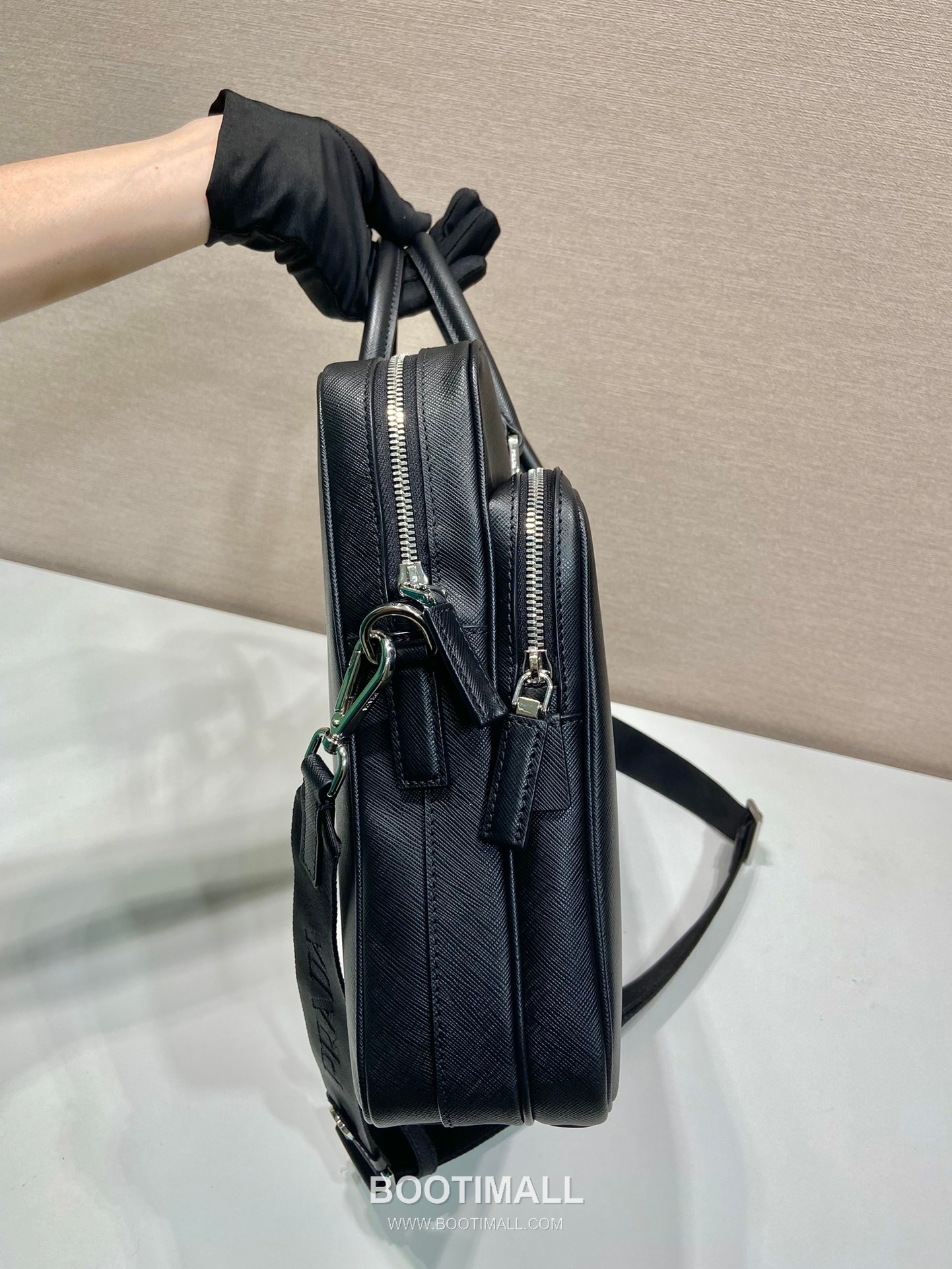 Prada Saffiano Calfskin Briefcase with Front Pocket and Detachable Strap Detail 프라다 사피아노 카프스킨 프론트포켓 탈부착스트랩 브리프케이스 2VE021 37cm 7