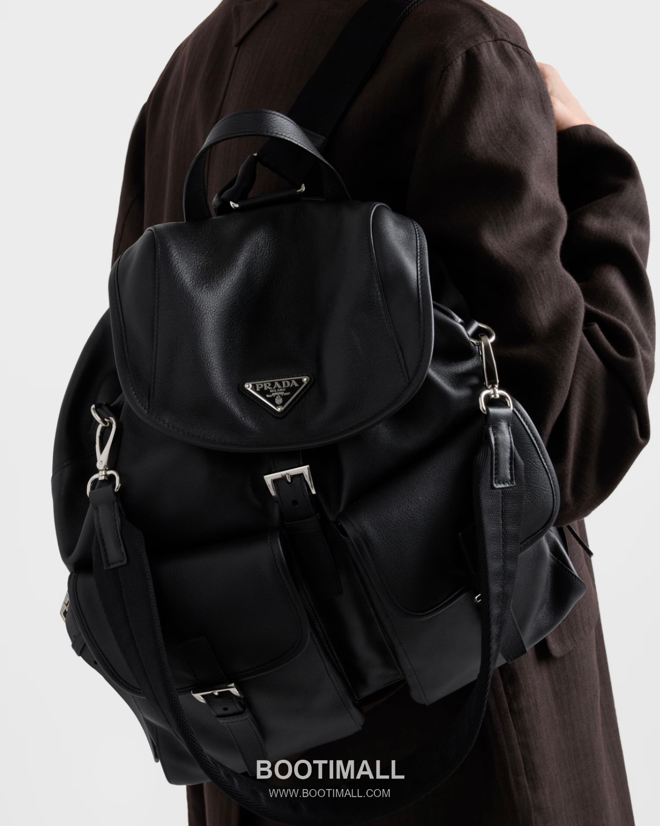 Prada Re-Nylon and Lambskin Backpack with Detachable Strap and Dual Use Detail 프라다 리나일론 램스킨 탈부착스트랩 투웨이 백팩 2VZ110A 34cm 6
