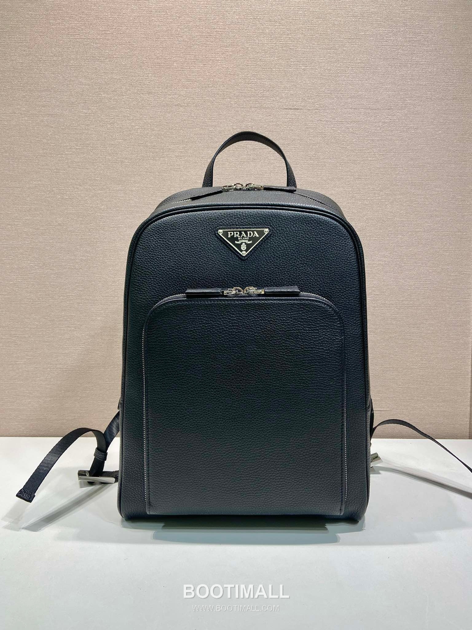 Prada Deer Grain Calfskin Backpack with Front Pocket and Dual Zip Detail 프라다 디어그레인 카프스킨 프론트포켓 더블지퍼 백팩 2VZ102 30cm 1