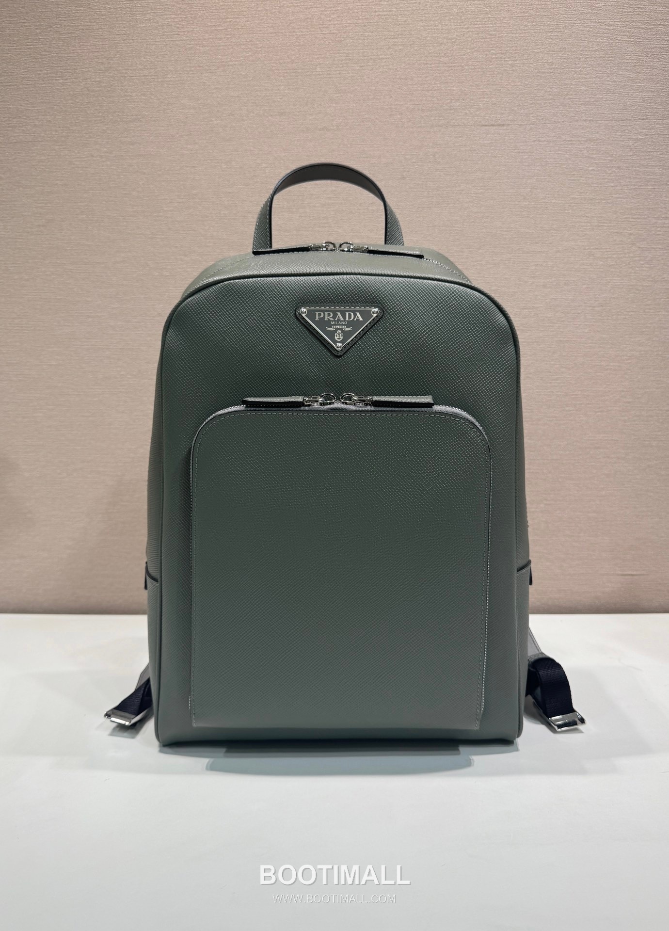 Prada Saffiano Calfskin Backpack with Front Pocket and Dual Zip Detail 프라다 사피아노 카프스킨 프론트포켓 더블지퍼 백팩 2VZ102 30cm 1