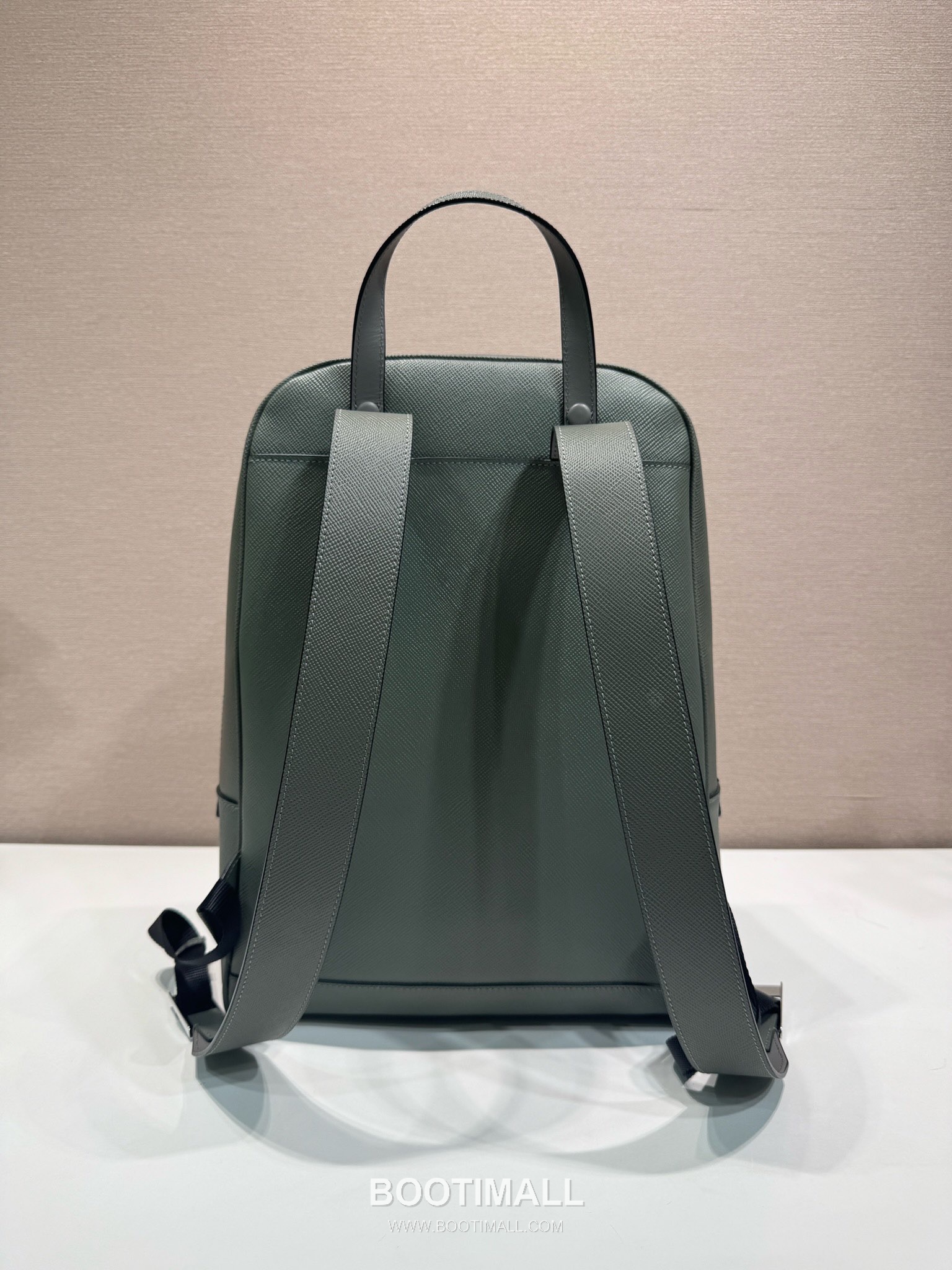 Prada Saffiano Calfskin Backpack with Front Pocket and Dual Zip Detail 프라다 사피아노 카프스킨 프론트포켓 더블지퍼 백팩 2VZ102 30cm 4