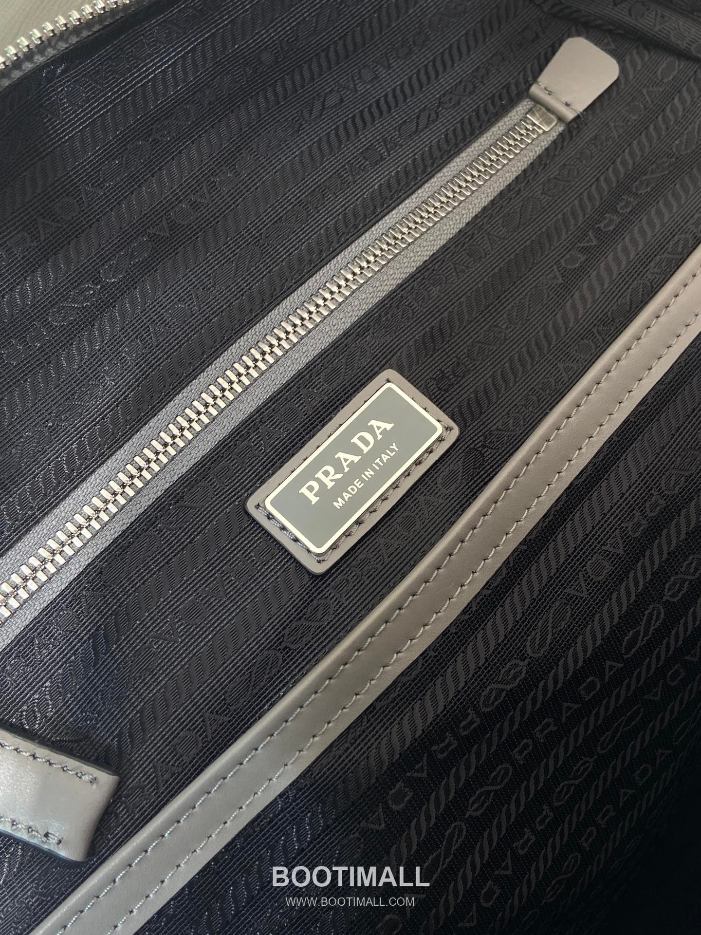 Prada Saffiano Calfskin Backpack with Front Pocket and Dual Zip Detail 프라다 사피아노 카프스킨 프론트포켓 더블지퍼 백팩 2VZ102 30cm 9