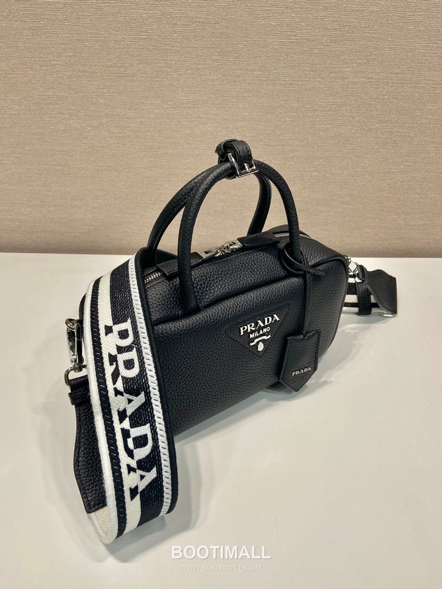 Prada Deer Grain Calfskin Top Handle Bag with Woven Strap and Zip Detail 프라다 디어그레인 카프스킨 우븐스트랩 지퍼 토트백 1BB102 24cm 3