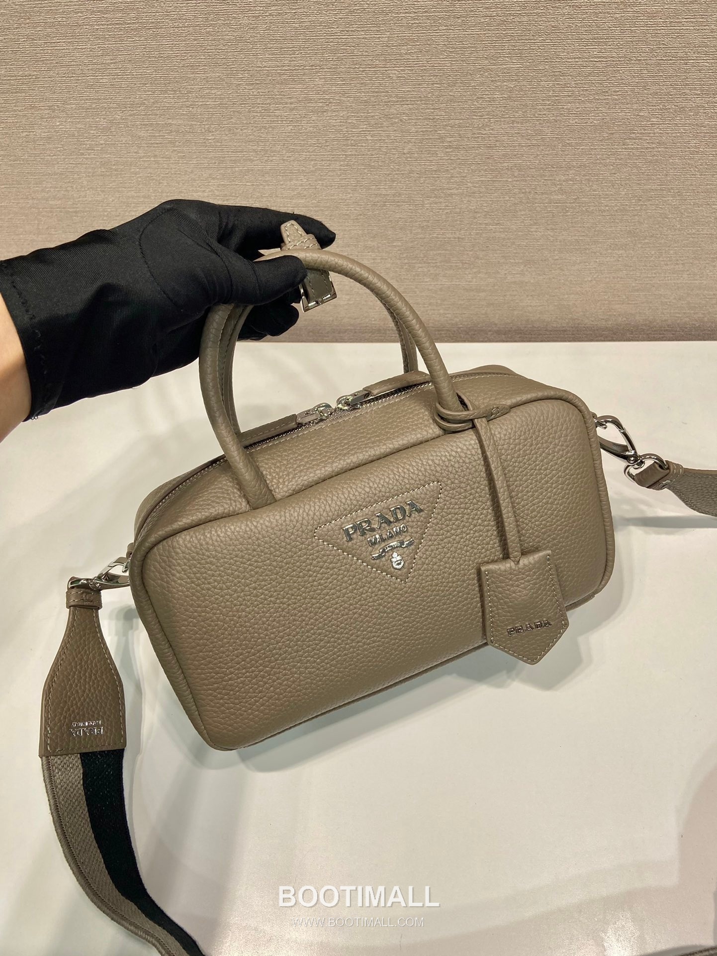 Prada Deer Grain Calfskin Top Handle Bag with Woven Strap and Zip Detail 프라다 디어그레인 카프스킨 우븐스트랩 지퍼 토트백 1BB102 24cm 2