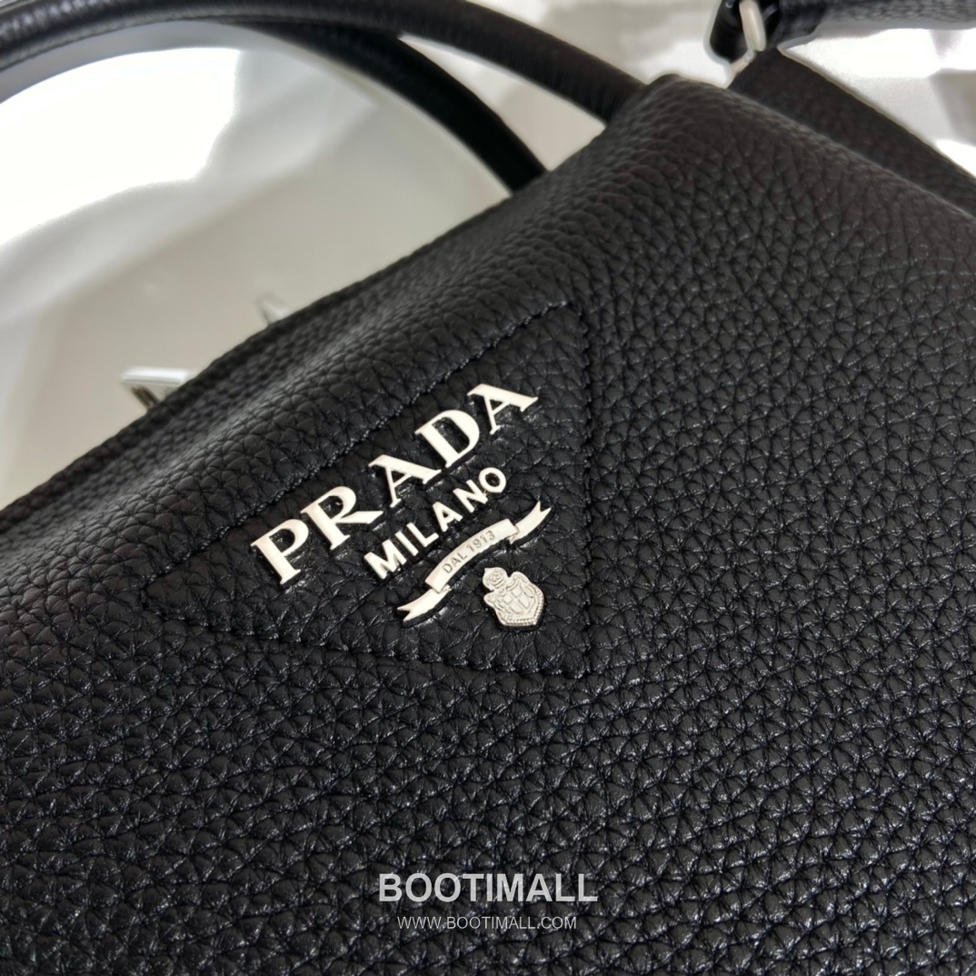 Prada Deer Grain Calfskin Shoulder Bag with Dual Detachable Strap and Multi Compartment Detail 프라다 디어그레인 카프스킨 더블스트랩 멀티수납 숄더백 1BC145 23cm 7