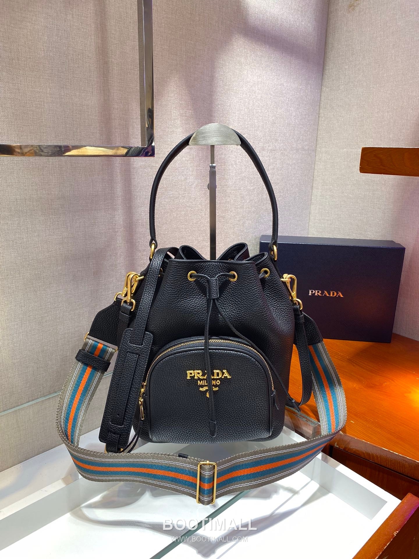 Prada Deer Grain Calfskin Bucket Bag with Drawstring Closure and Dual Strap Detail 프라다 디어그레인 카프스킨 드로스트링 더블스트랩 버킷백 1BE030 25cm 2