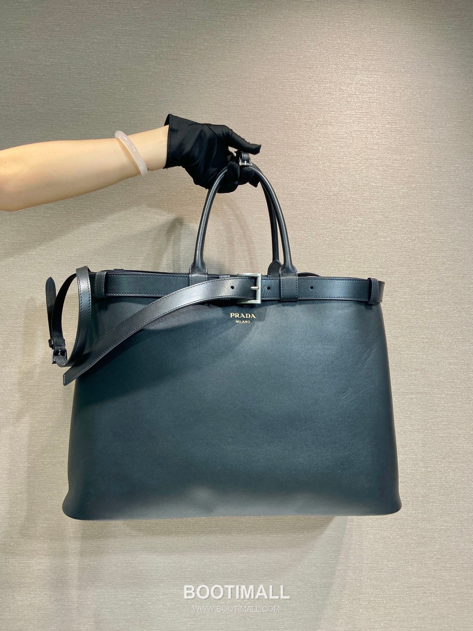 Prada Calfskin Tote Bag with Belt Buckle Detail and Detachable Strap 프라다 카프스킨 벨트버클 디테일 탈부착스트랩 토트백 1BG126 48cm 1