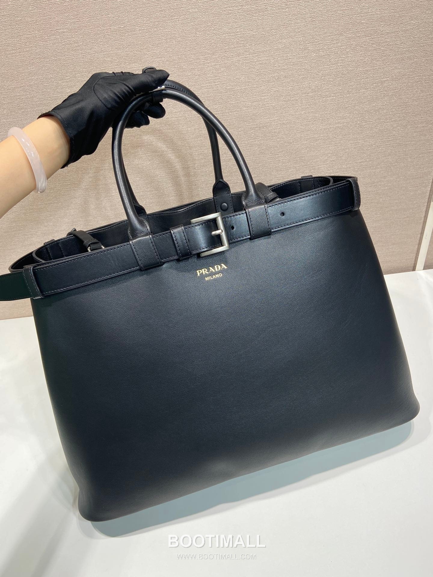Prada Calfskin Tote Bag with Belt Buckle Detail and Detachable Strap 프라다 카프스킨 벨트버클 디테일 탈부착스트랩 토트백 1BG126 48cm 4