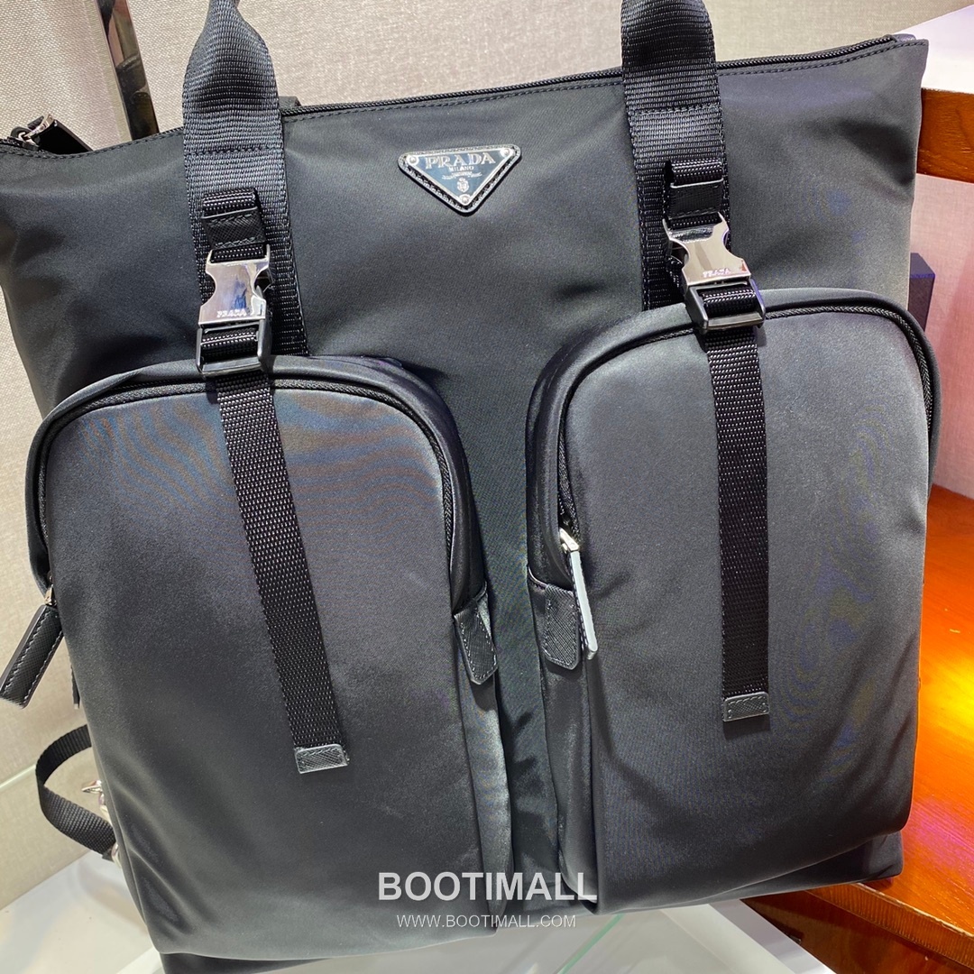 Prada Fabric Tote Backpack with Dual Front Pocket and Adjustable Strap Detail 프라다 패브릭 더블포켓 조절스트랩 토트백 2VG053 40cm 3
