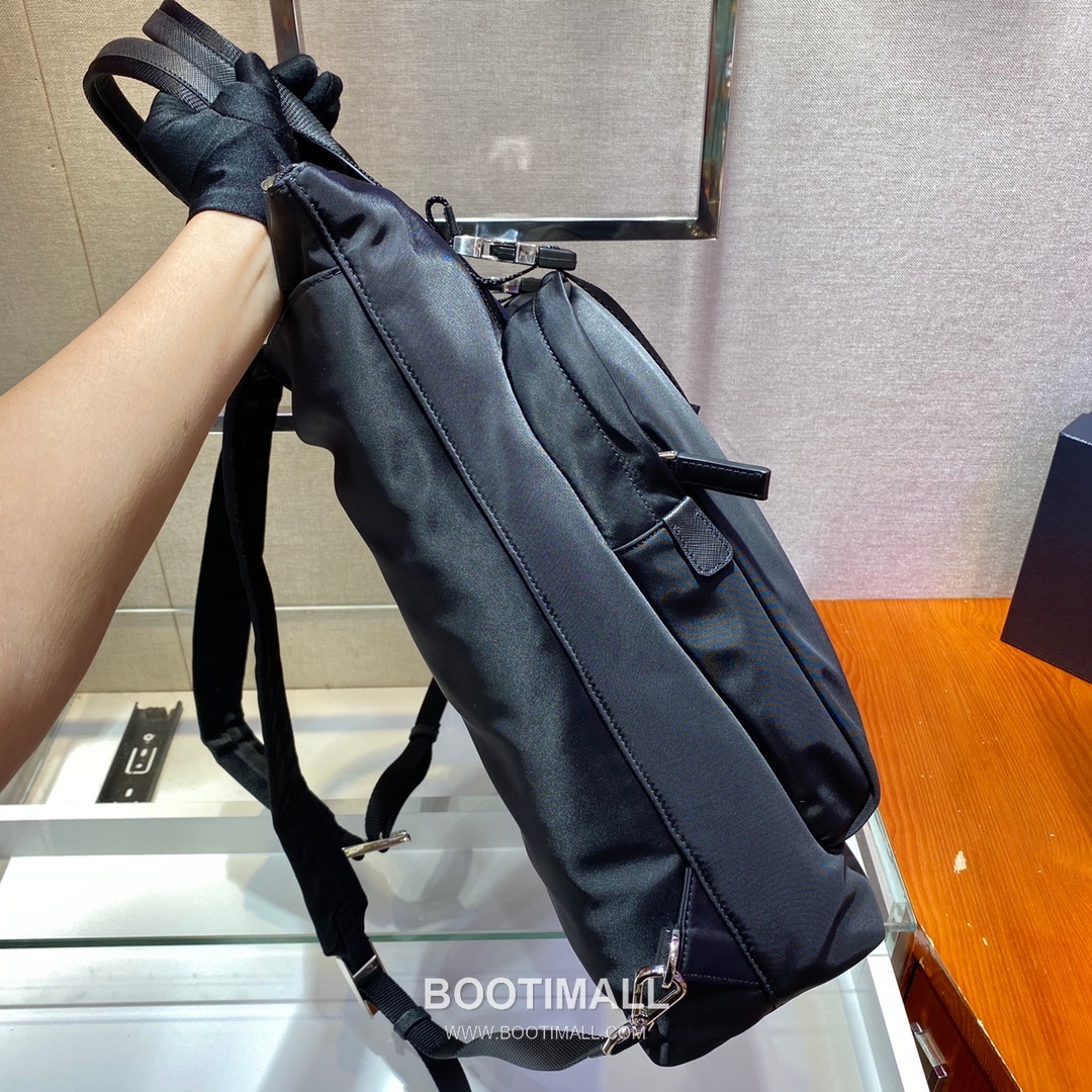 Prada Fabric Tote Backpack with Dual Front Pocket and Adjustable Strap Detail 프라다 패브릭 더블포켓 조절스트랩 토트백 2VG053 40cm 6