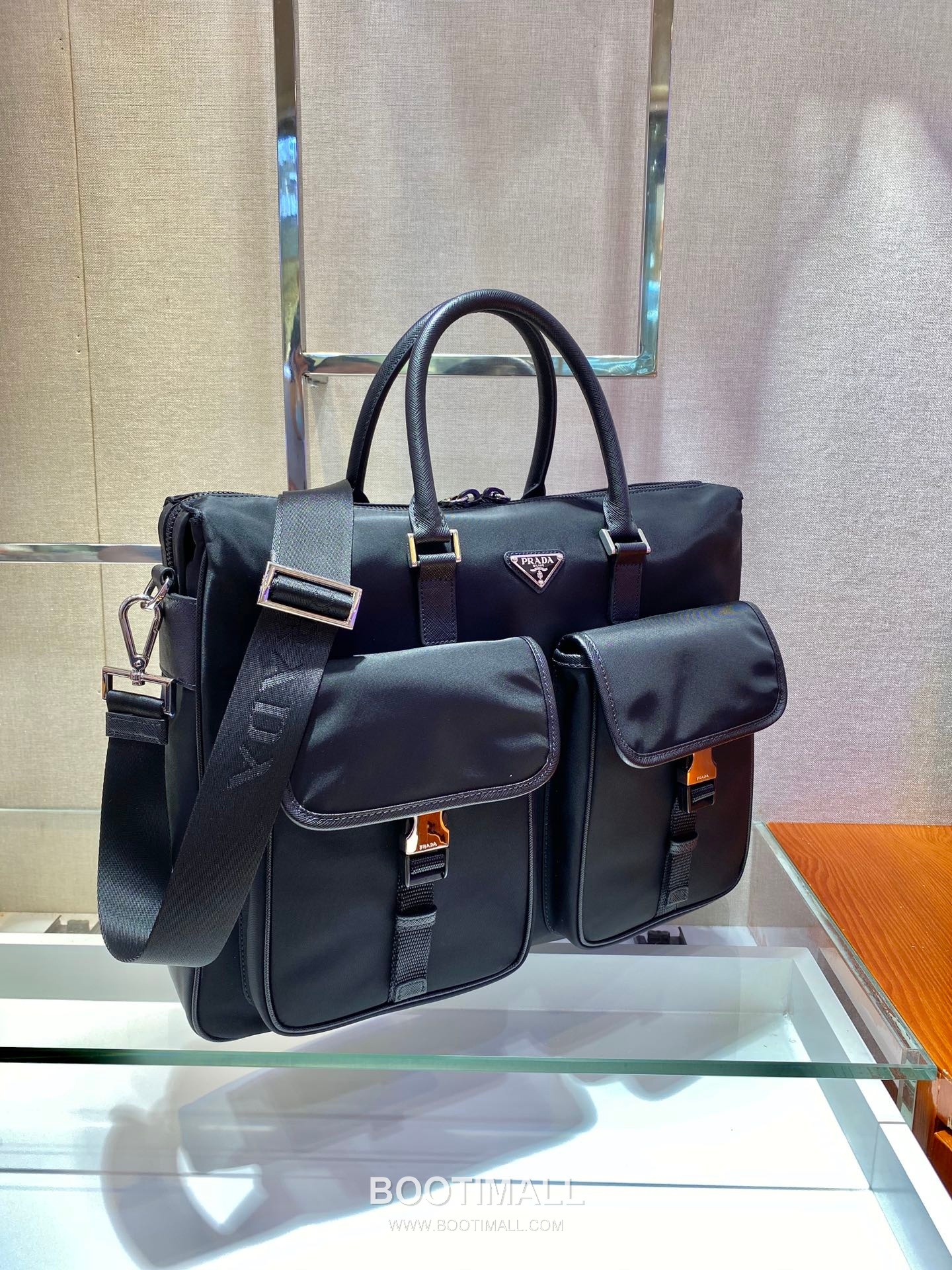 Prada Nylon Briefcase with Saffiano Leather Trim and Dual Front Pocket Detail 프라다 나일론 사피아노 트림 더블포켓 브리프케이스 2VE017 40cm 5