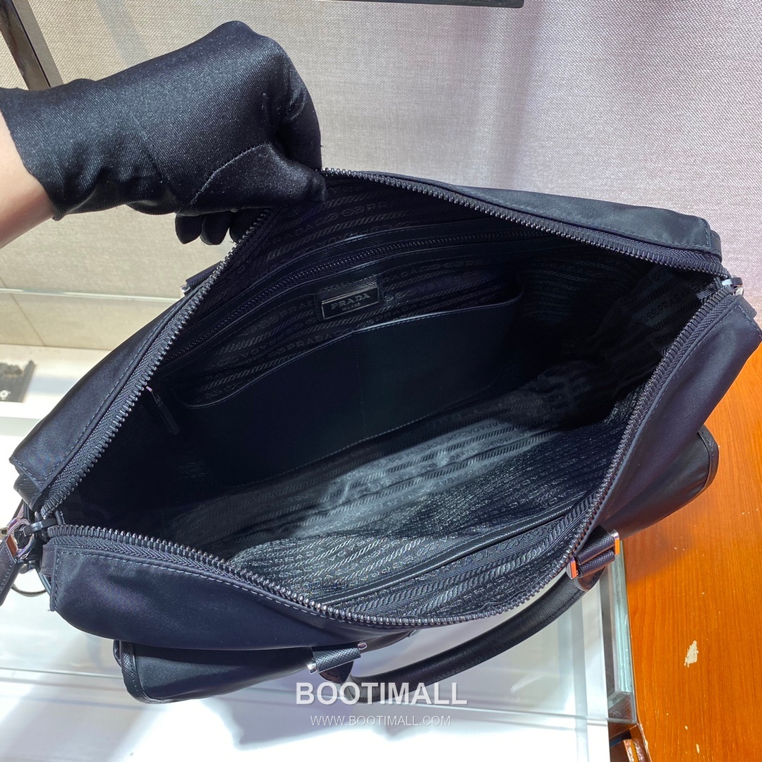 Prada Nylon Briefcase with Saffiano Leather Trim and Dual Front Pocket Detail 프라다 나일론 사피아노 트림 더블포켓 브리프케이스 2VE017 40cm 9