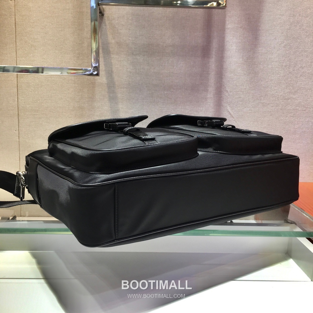 Prada Nylon Briefcase with Saffiano Leather Trim and Dual Front Pocket Detail 프라다 나일론 사피아노 트림 더블포켓 브리프케이스 2VE017 40cm 10