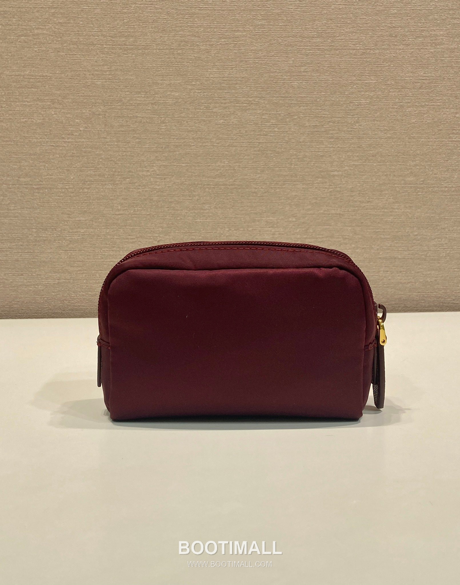 Prada Re-Nylon Mini Clutch Bag with Zip Closure and Internal Pocket Detail 프라다 리나일론 미니 지퍼포켓 클러치 1NA339 12cm 5
