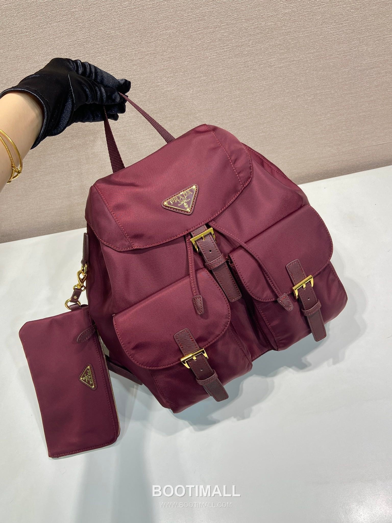 Prada Nylon Backpack with Saffiano Trim and Detachable Pouch Detail 프라다 나일론 사피아노트림 탈부착파우치 백팩 1BZ811 30cm 3