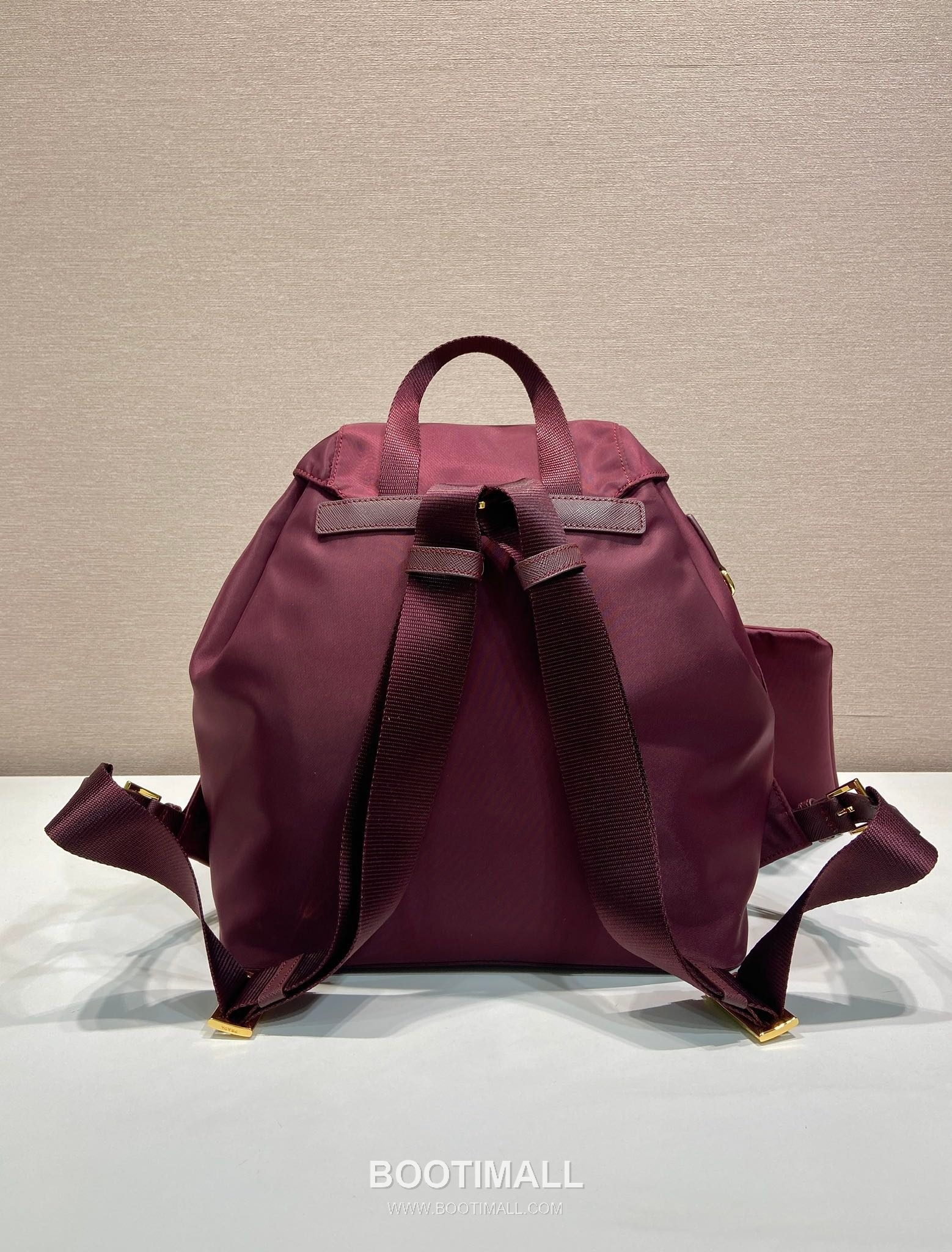 Prada Nylon Backpack with Saffiano Trim and Detachable Pouch Detail 프라다 나일론 사피아노트림 탈부착파우치 백팩 1BZ811 30cm 4