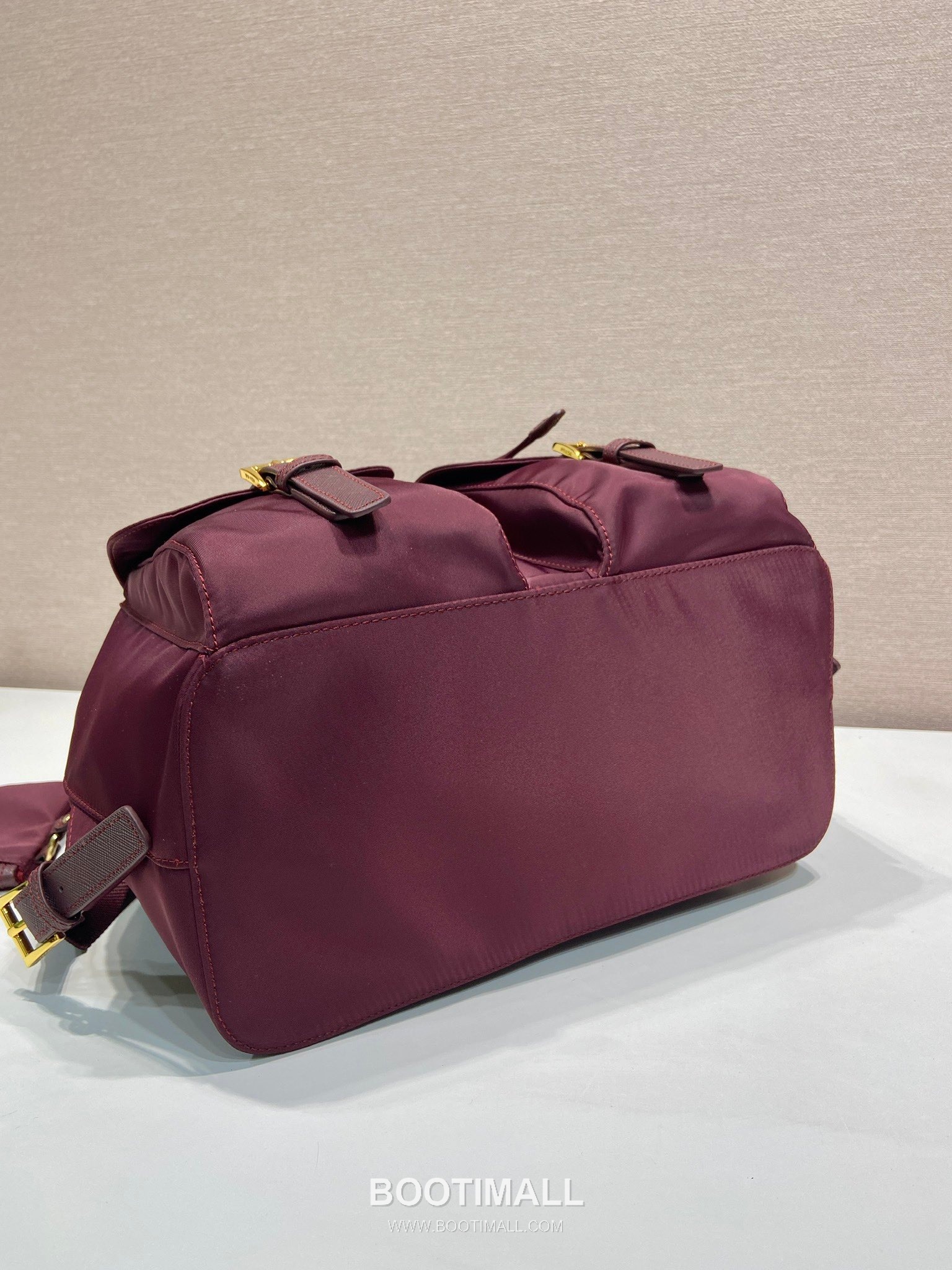 Prada Nylon Backpack with Saffiano Trim and Detachable Pouch Detail 프라다 나일론 사피아노트림 탈부착파우치 백팩 1BZ811 30cm 6