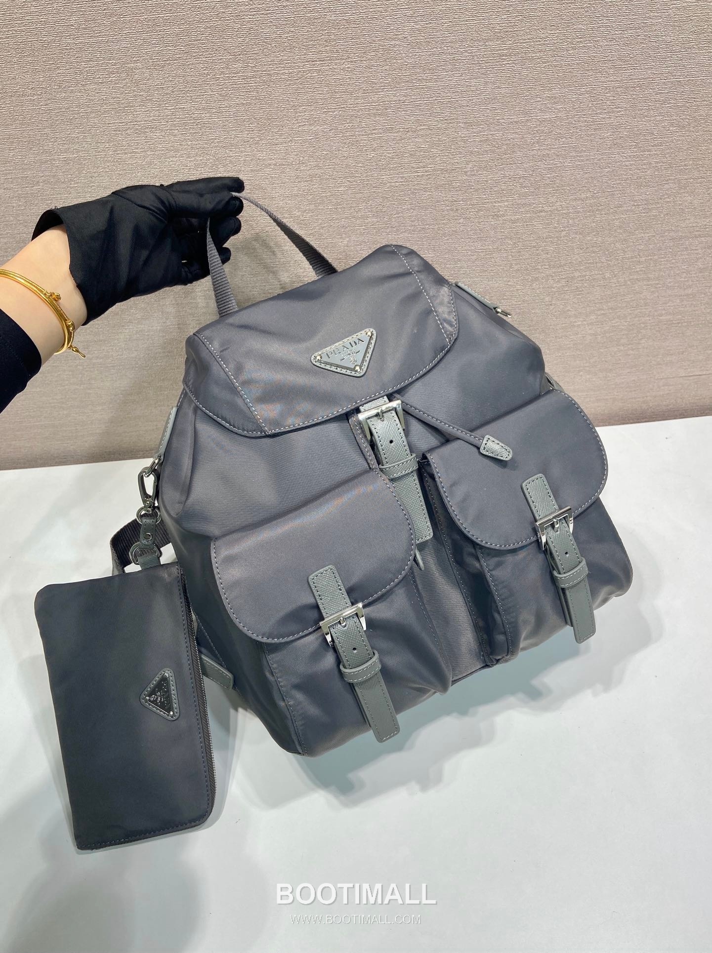 Prada Nylon Backpack with Saffiano Leather Trim and Detachable Pouch Detail 프라다 나일론 사피아노트림 탈부착파우치 백팩 1BZ811 30cm 3