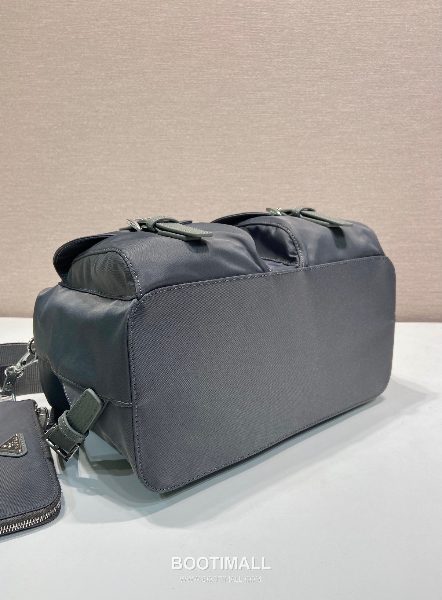 Prada Nylon Backpack with Saffiano Leather Trim and Detachable Pouch Detail 프라다 나일론 사피아노트림 탈부착파우치 백팩 1BZ811 30cm 6