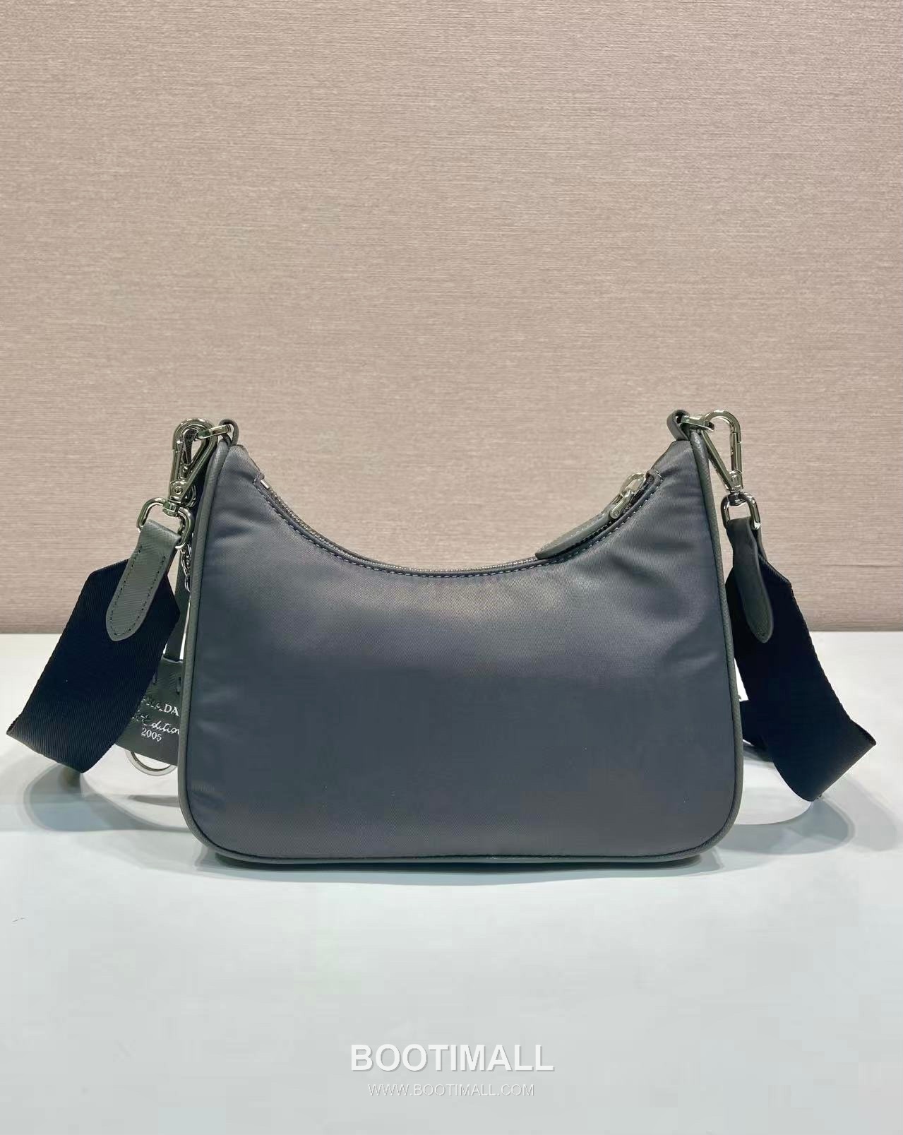Prada Nylon Hobo Bag with Chain Handle and Detachable Strap Detail 프라다 나일론 체인핸들 탈부착스트랩 호보백 1BH204 22cm 3