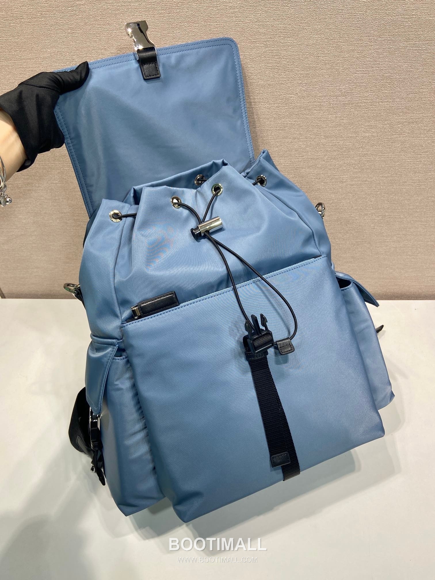 Prada Re-Nylon Explore Backpack with Flap Buckle and Multi Pocket Detail 프라다 리나일론 플랩버클 멀티포켓 백팩 2VZ118 39cm 6