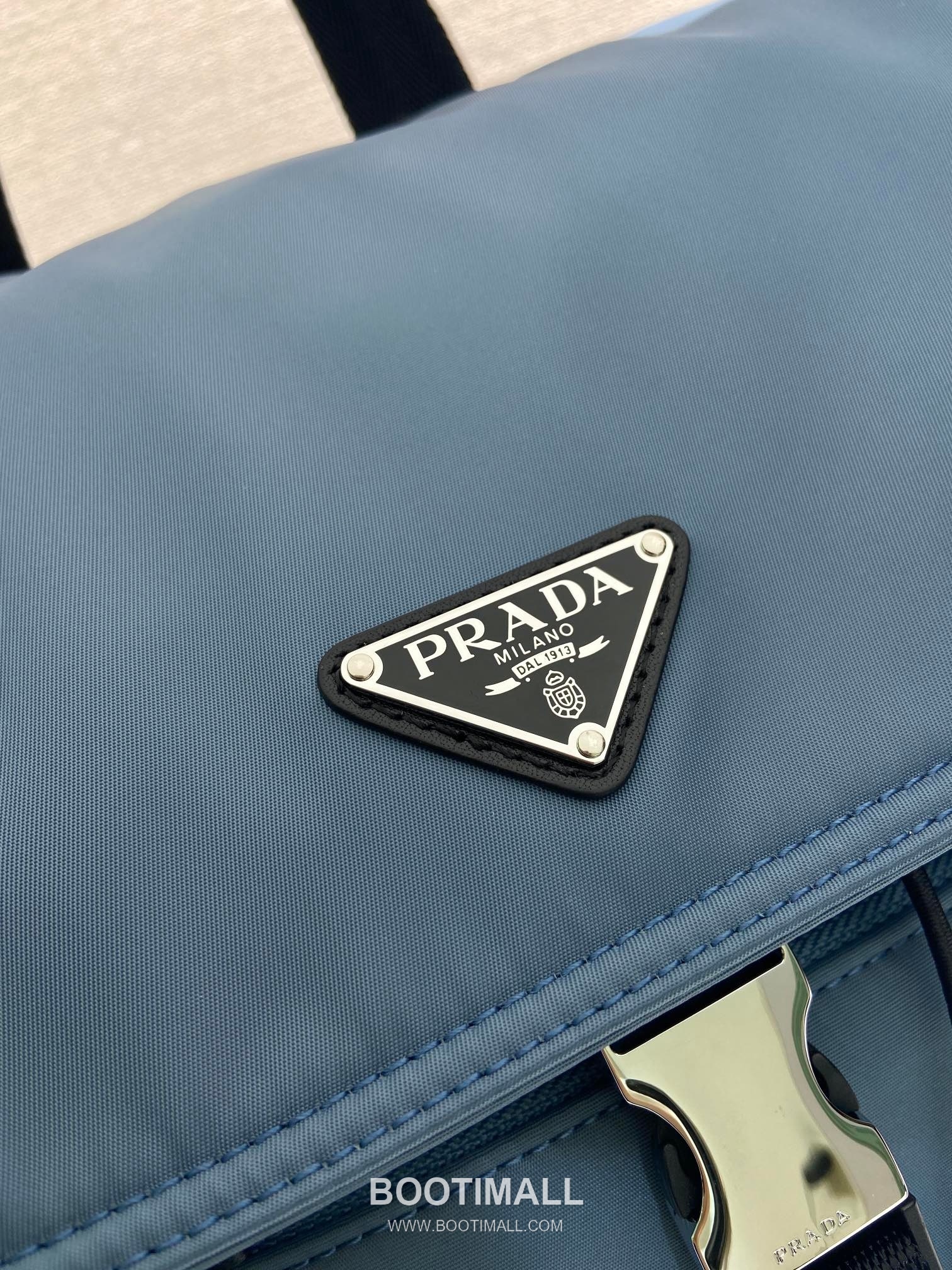 Prada Re-Nylon Explore Backpack with Flap Buckle and Multi Pocket Detail 프라다 리나일론 플랩버클 멀티포켓 백팩 2VZ118 39cm 7