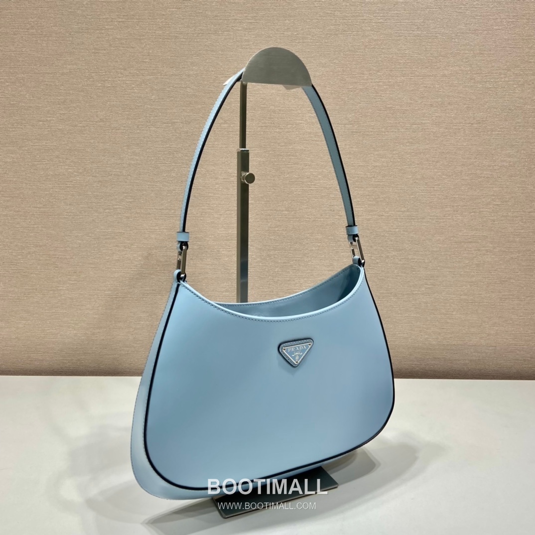 Prada Smooth Calfskin Shoulder Bag with Vintage Curved Shape and Zip Detail 프라다 스무스 카프스킨 빈티지커브 지퍼 숄더백 1BC499 26.5cm 2