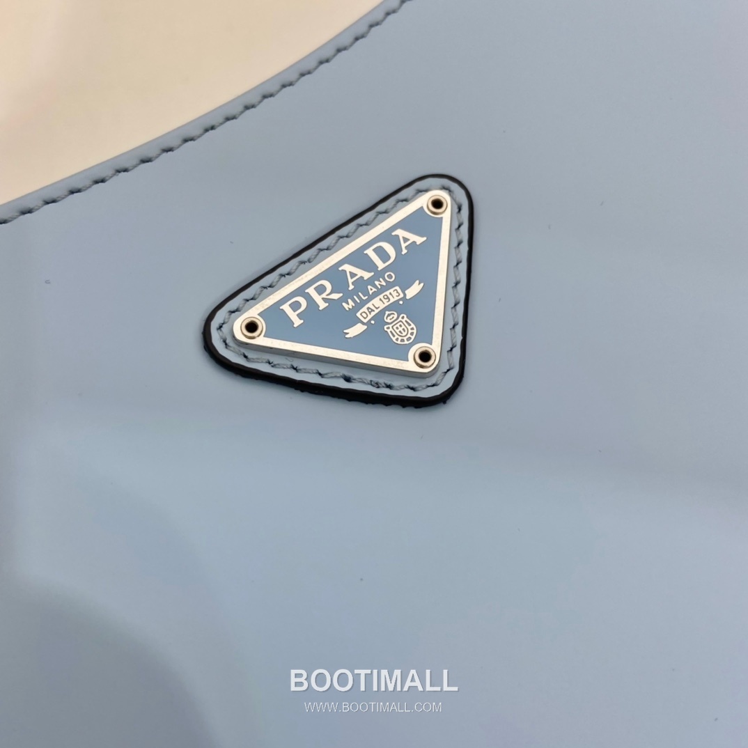 Prada Smooth Calfskin Shoulder Bag with Vintage Curved Shape and Zip Detail 프라다 스무스 카프스킨 빈티지커브 지퍼 숄더백 1BC499 26.5cm 8