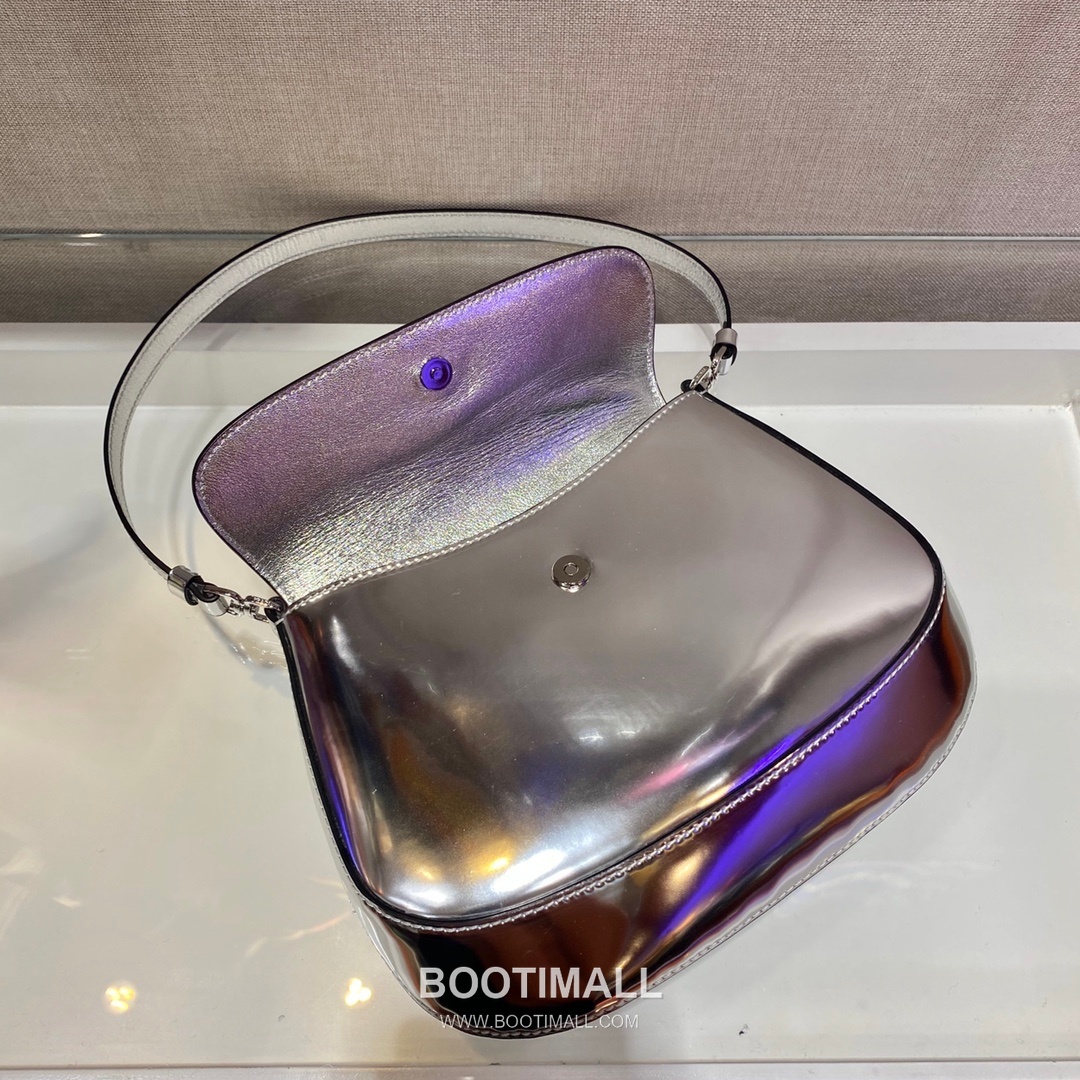 Prada Smooth Calfskin Flap Shoulder Bag with Vintage Curved Shape Detail 프라다 스무스 카프스킨 플랩 빈티지커브 숄더백 1BD311 23cm 7