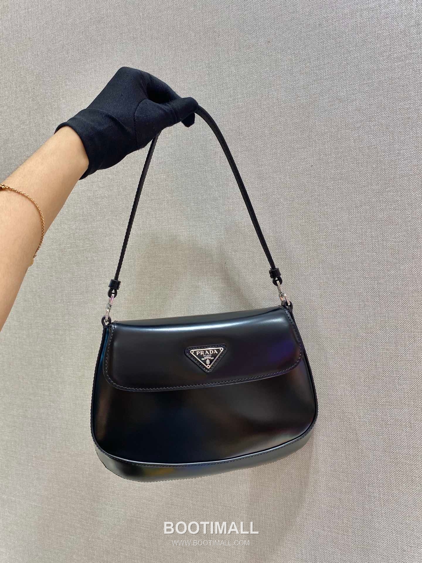 Prada Smooth Calfskin Flap Shoulder Bag with Vintage Curved Shape Detail 프라다 스무스 카프스킨 플랩 빈티지커브 숄더백 1BD311 23cm 1